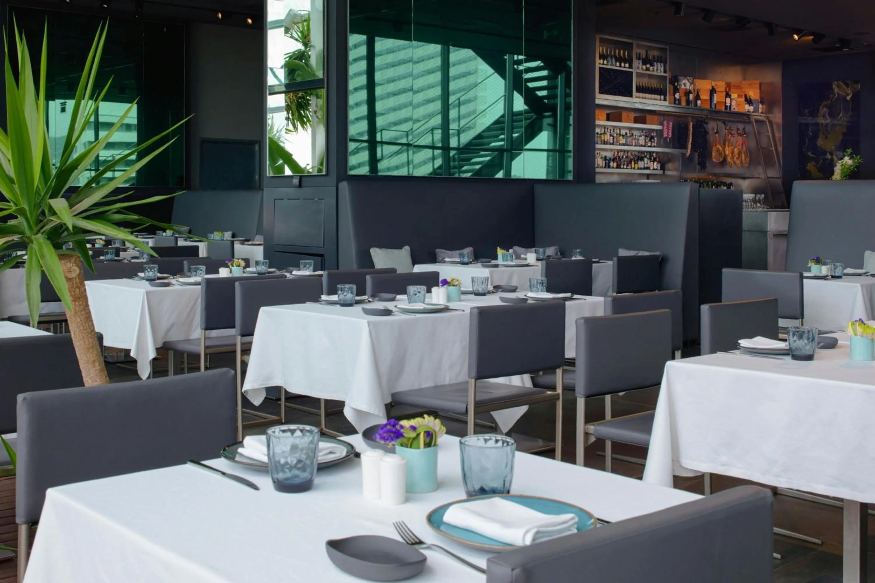 Restaurant/places to eat in Renaissance Barcelona Fira Hotel