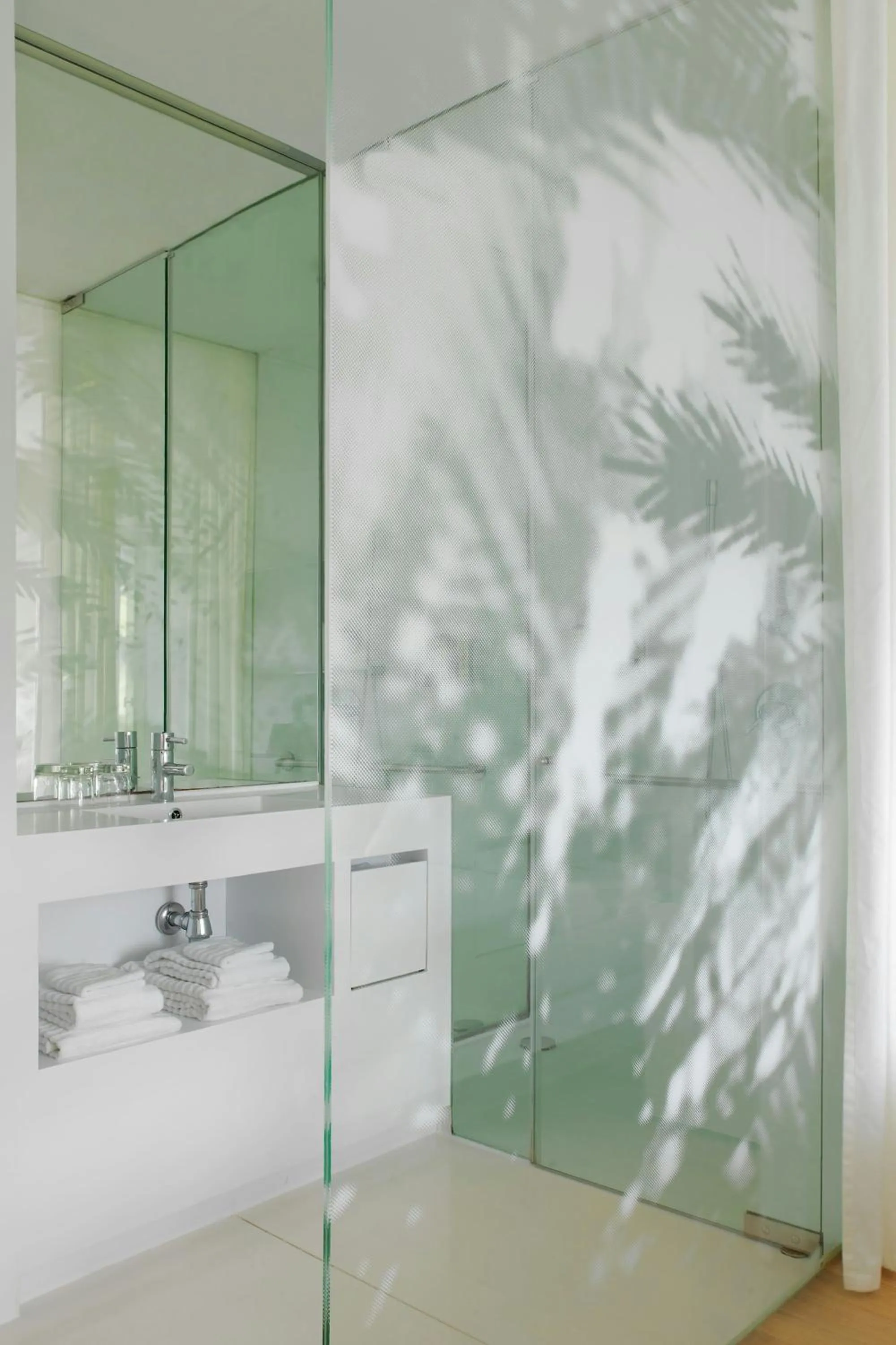 Photo of the whole room in Renaissance Barcelona Fira Hotel