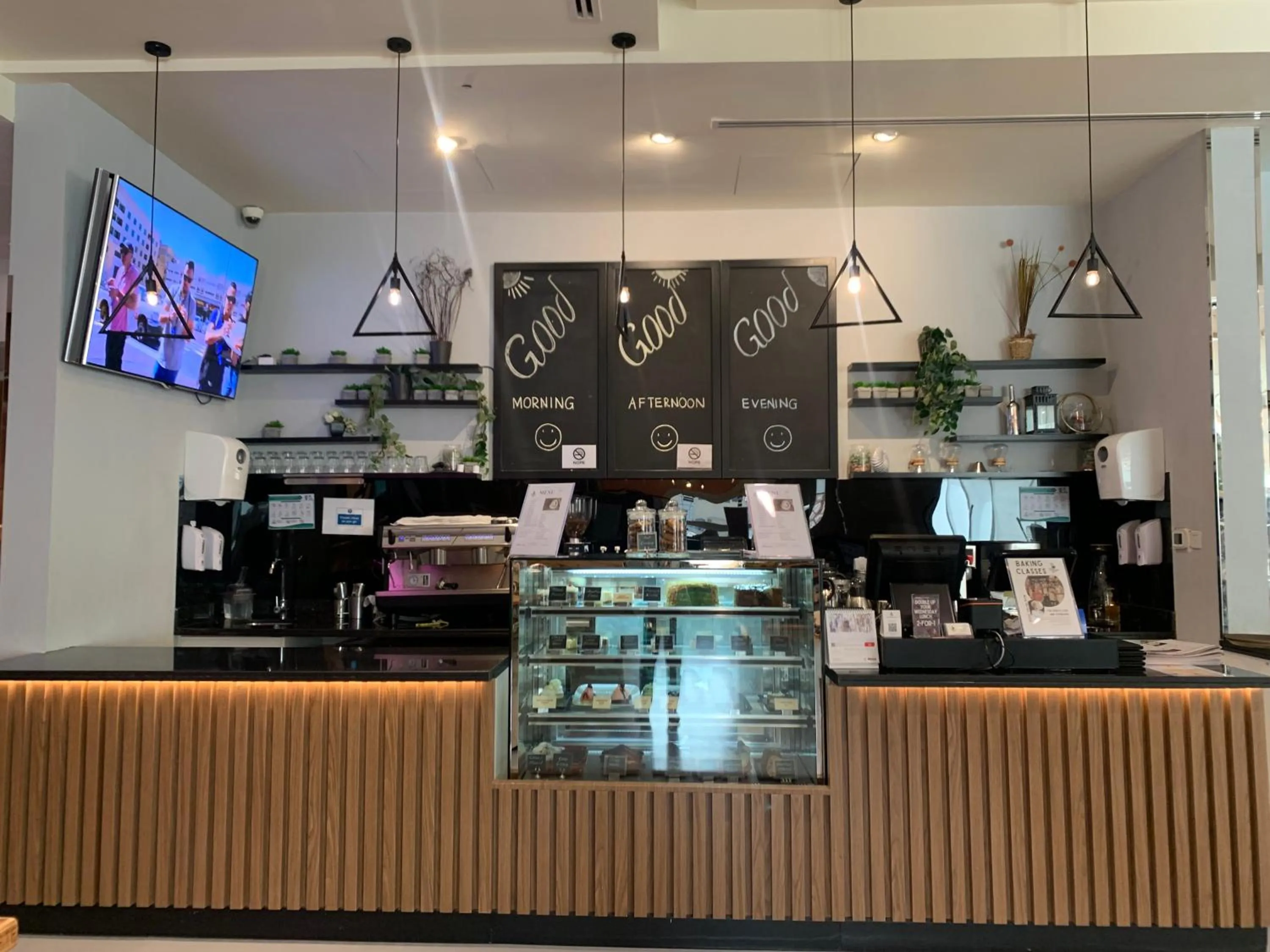 Restaurant/places to eat in Leva Hotel and Suites, Opposite Downtown