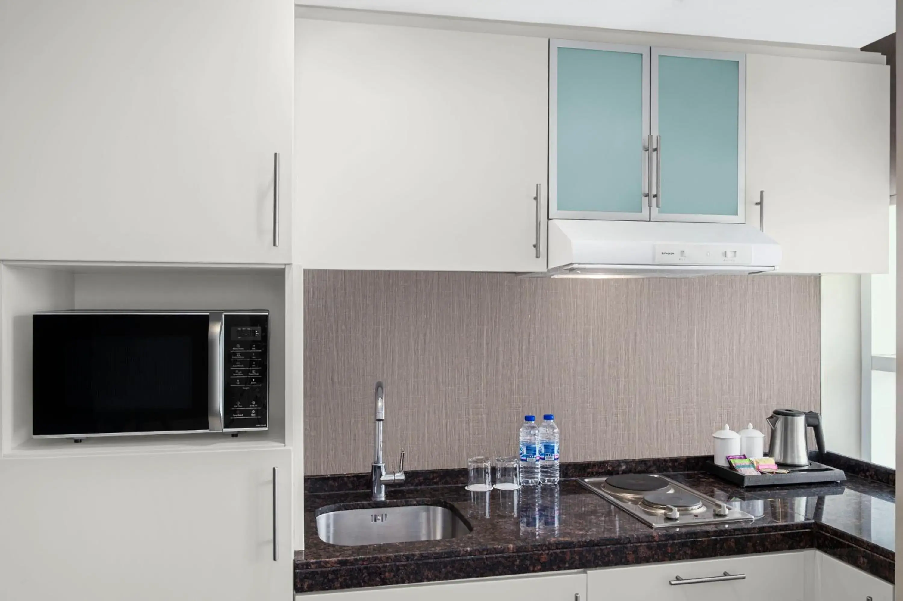 Deluxe Connecting Room in Leva Hotel and Suites, Opposite Downtown Deluxe Connecting Room in Leva Hotel and Suites, Opposite Downtown