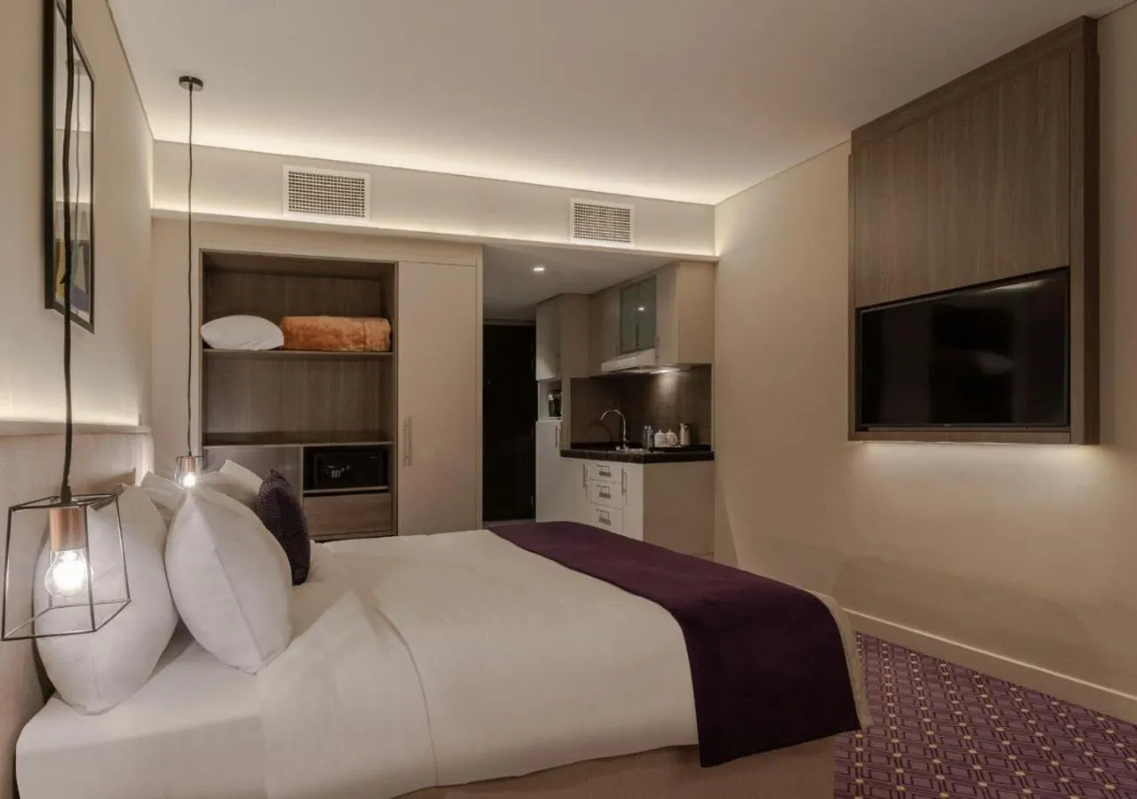 Bedroom, Bed in Leva Hotel and Suites, Opposite Downtown