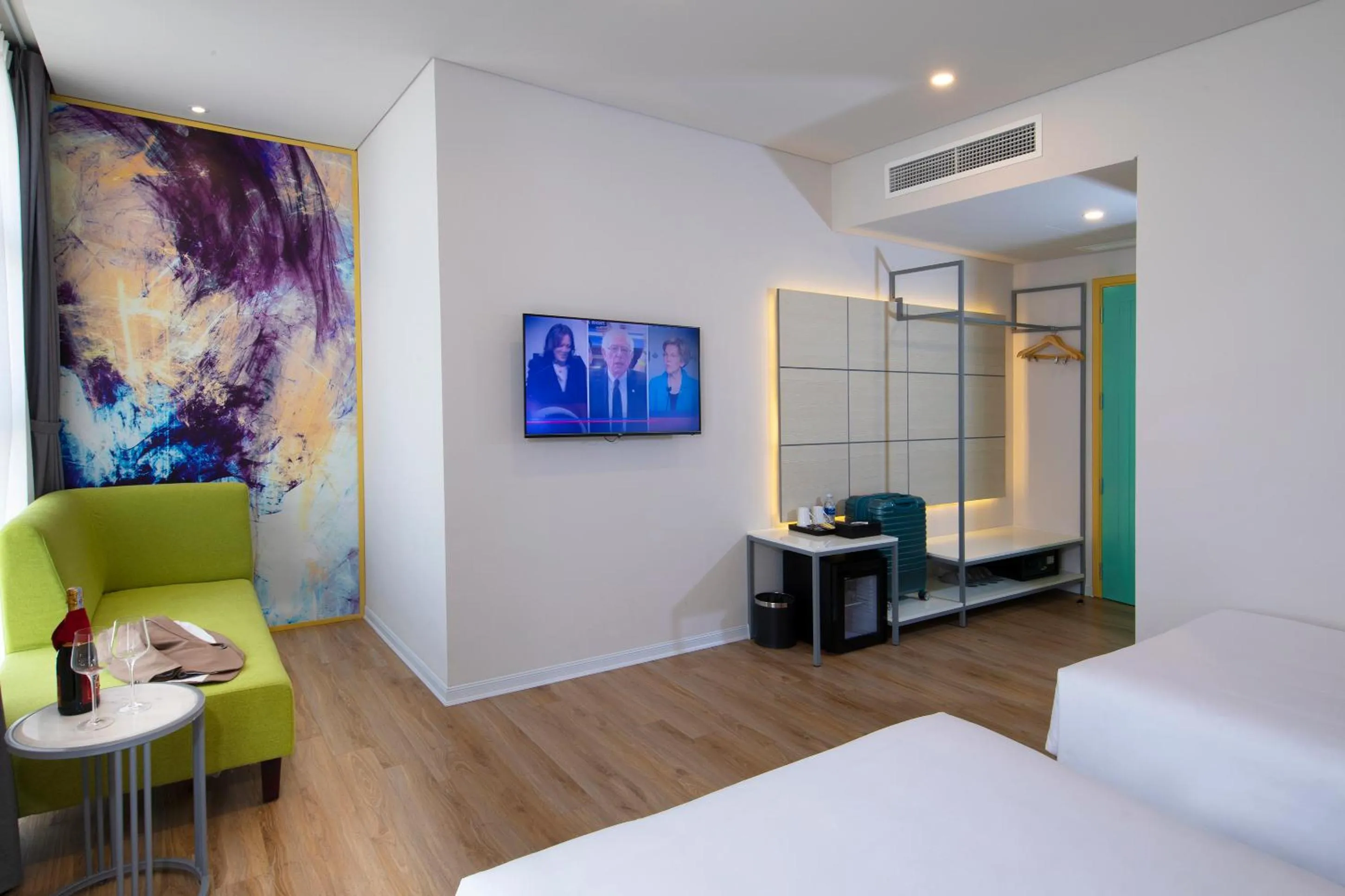 Shower, Bed in Grand Citiview Da Nang Hotel