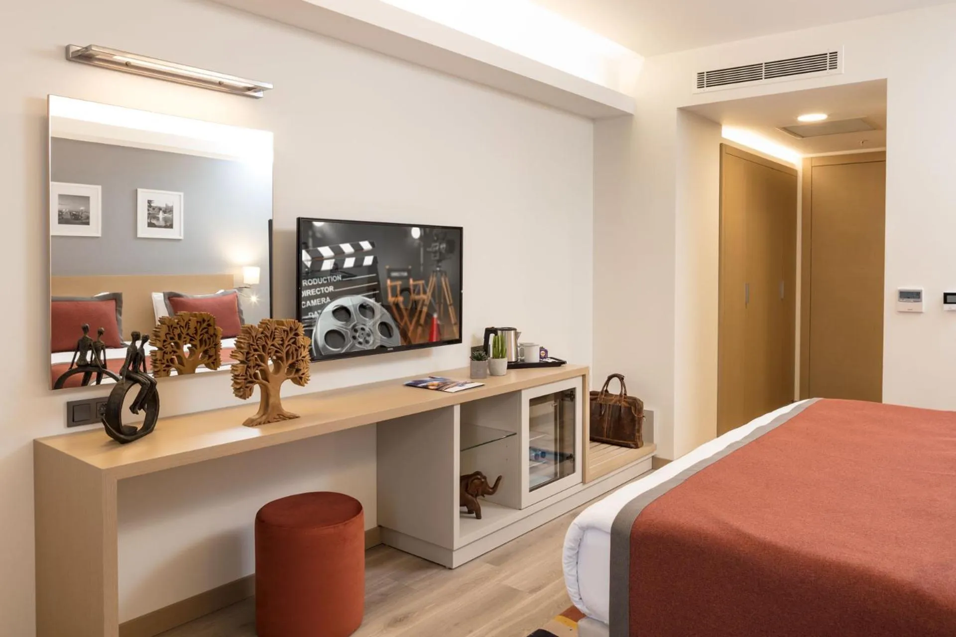 Coffee/tea facilities, Bed in TRYP by Wyndham Ankara Oran