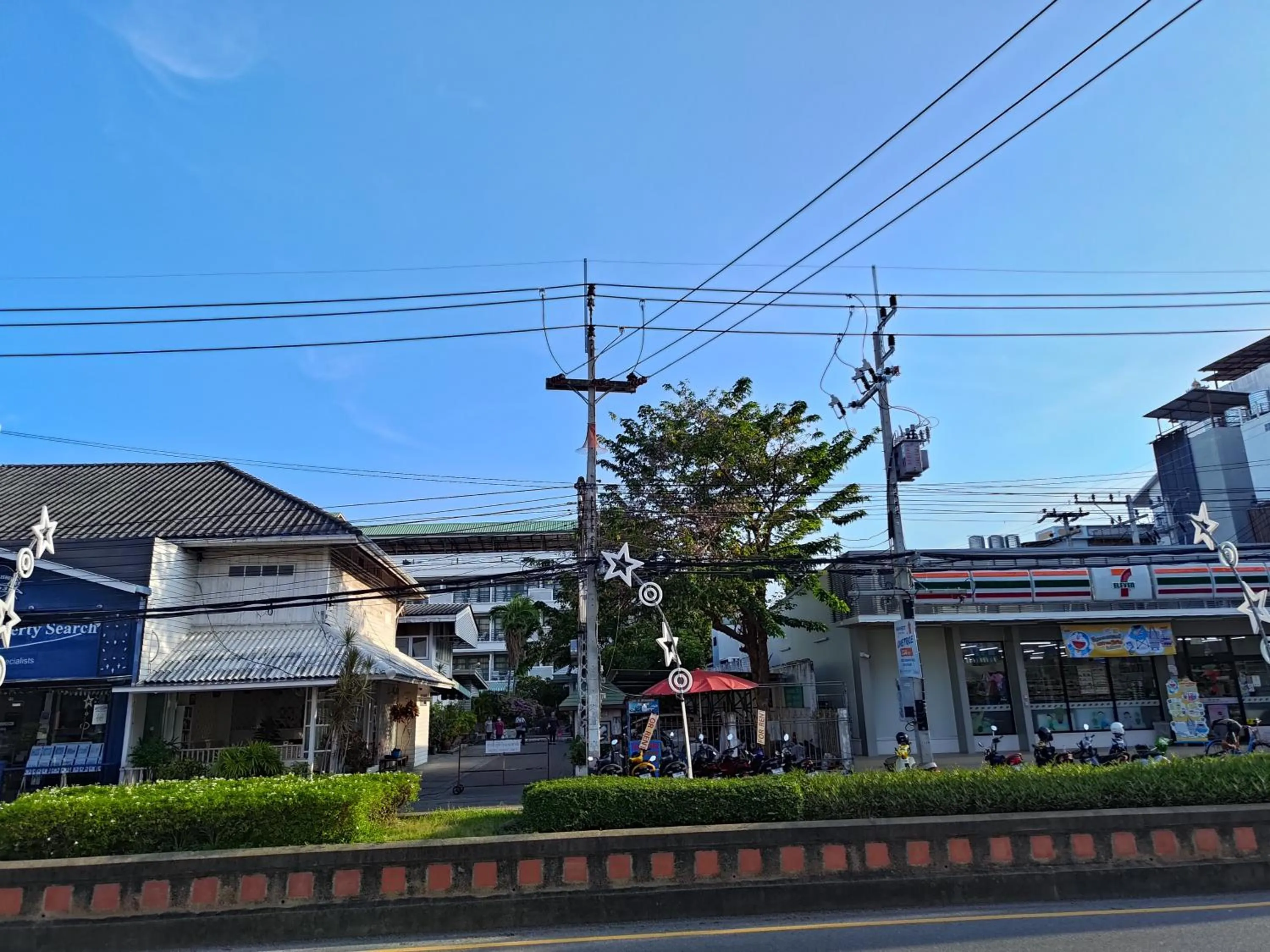 Puangpen Villa Hotel