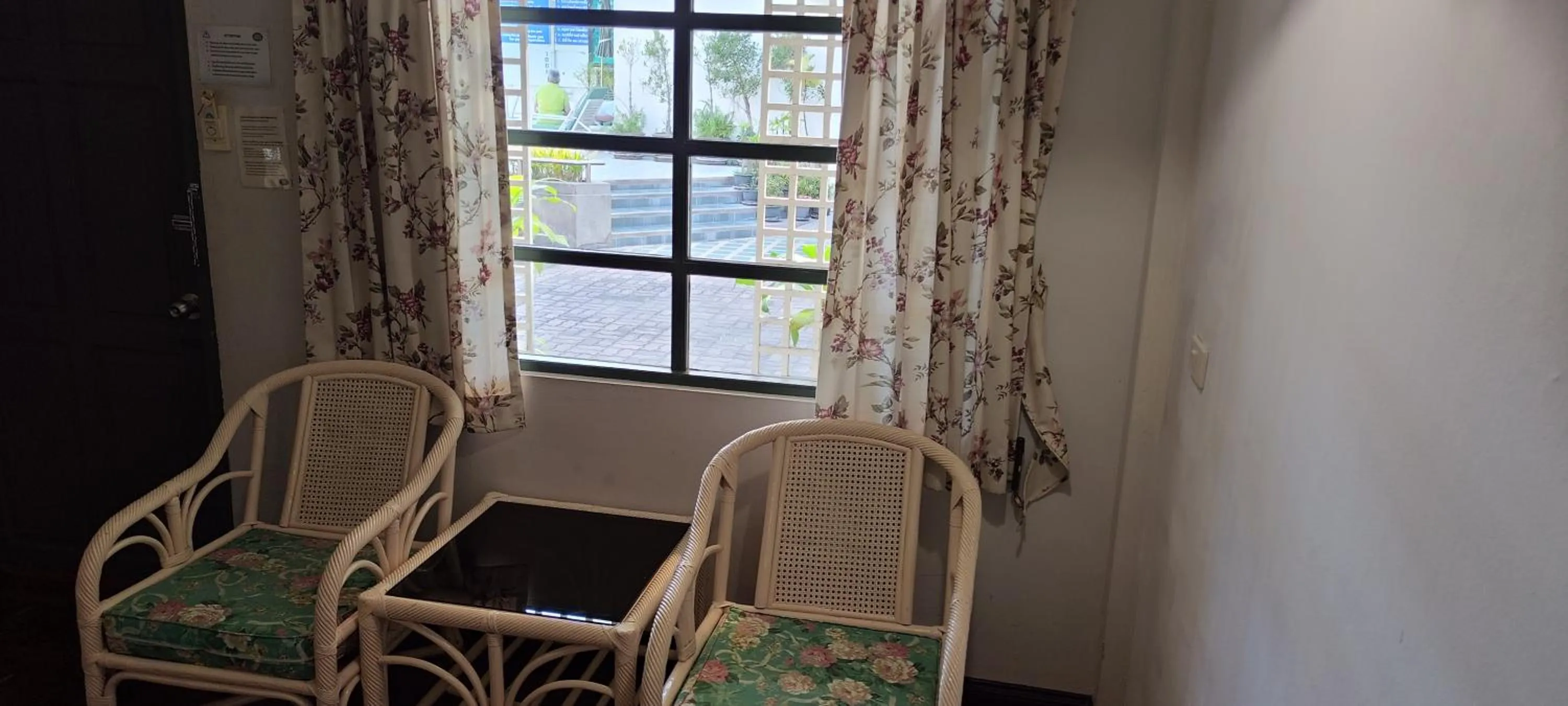 Puangpen Villa Hotel