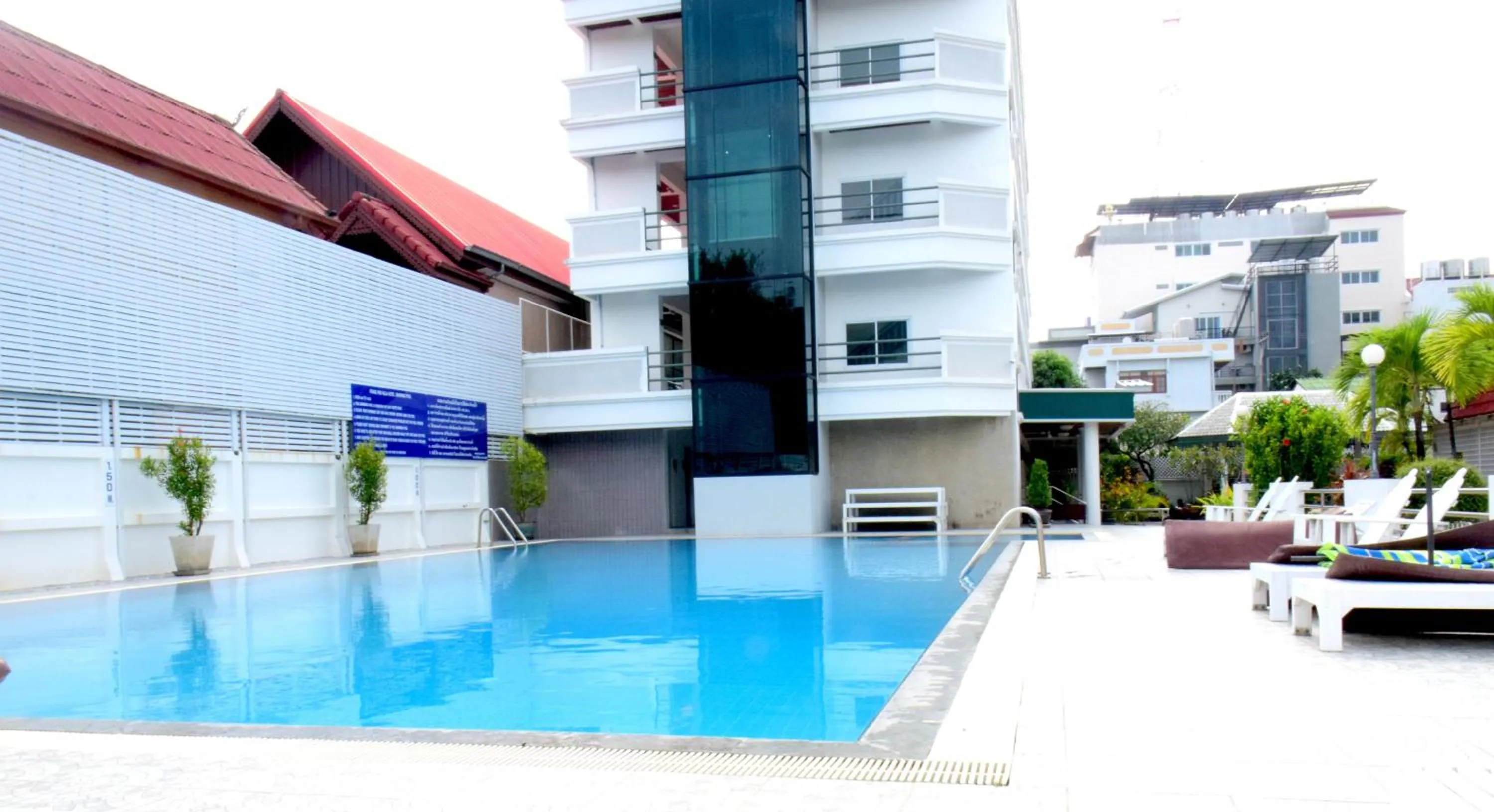 Puangpen Villa Hotel