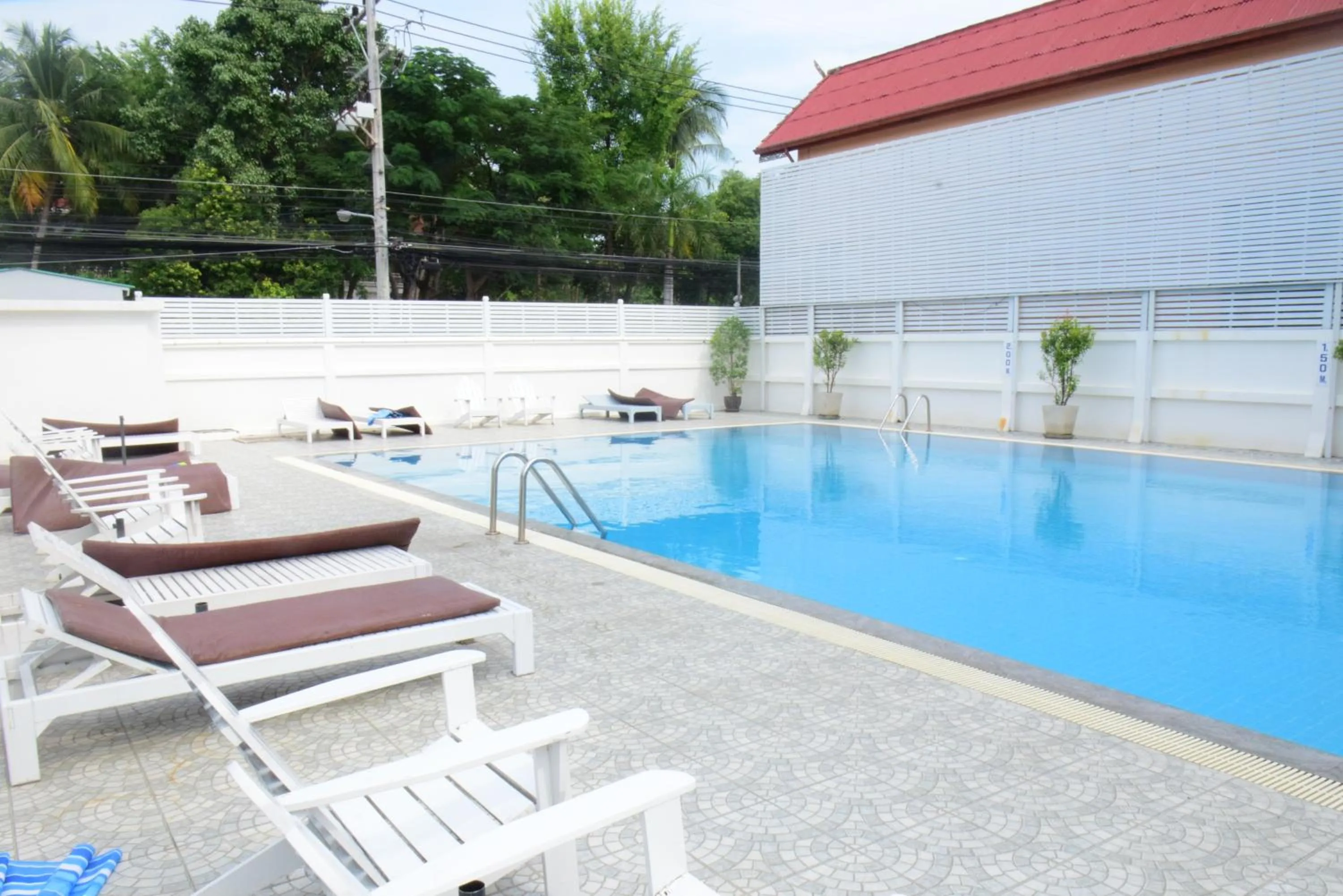 Puangpen Villa Hotel