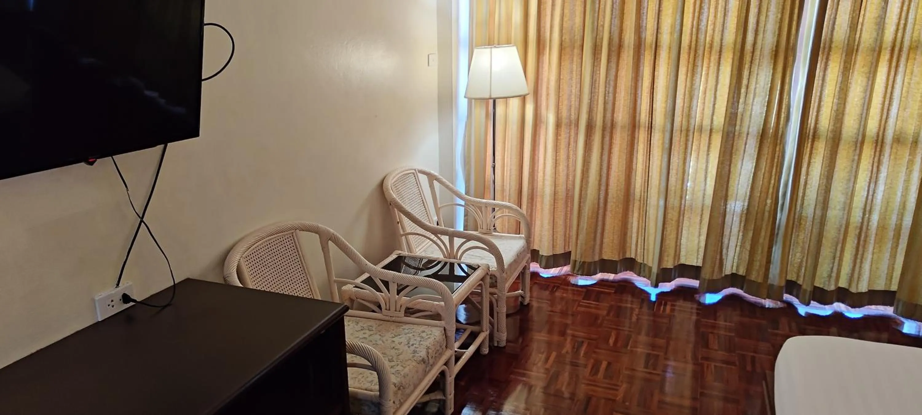 Puangpen Villa Hotel