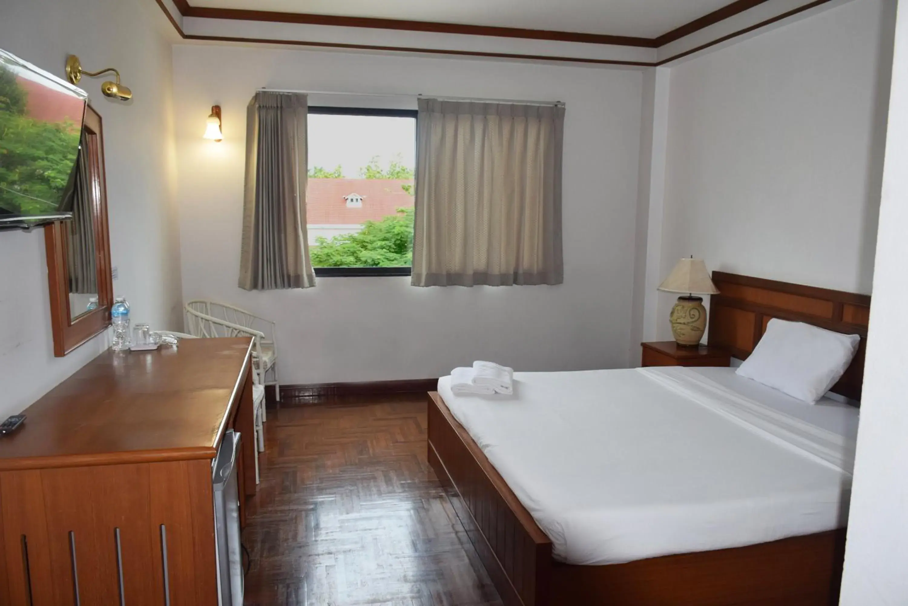 Standard Double Room Without Balcony in Puangpen Villa Hotel Standard Double Room Without Balcony in Puangpen Villa Hotel