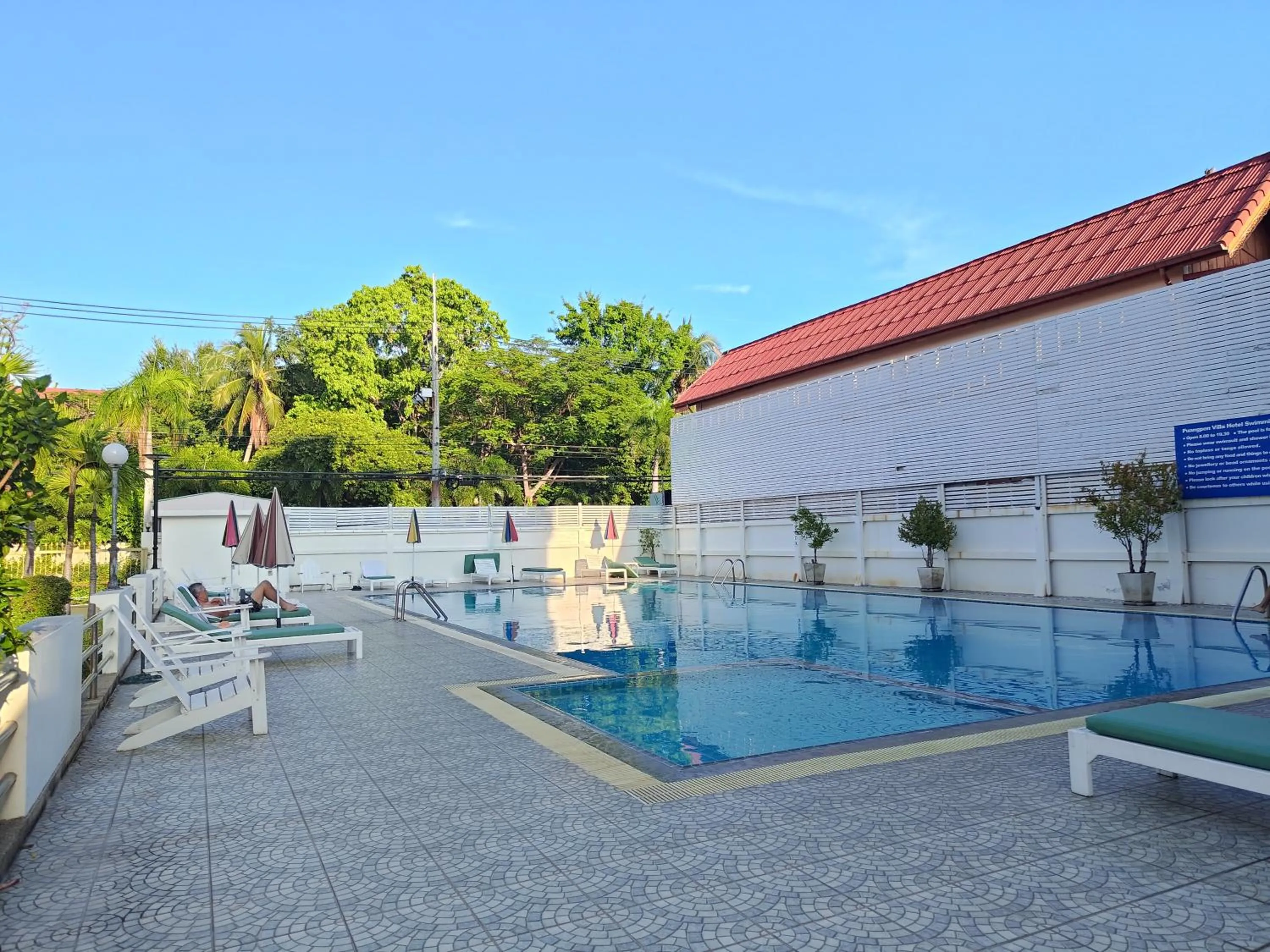 Puangpen Villa Hotel