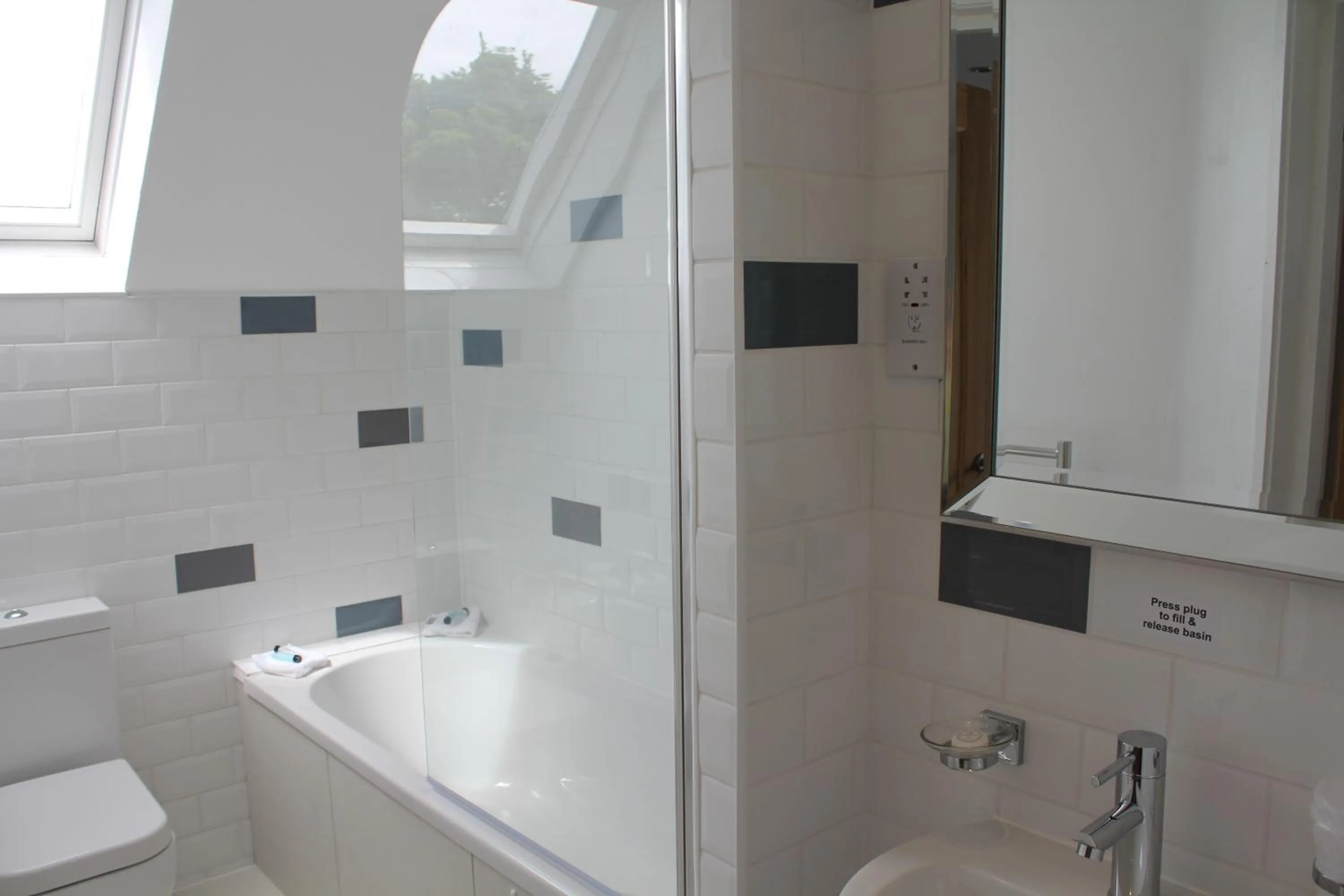 Day in Three Horseshoes Country Inn