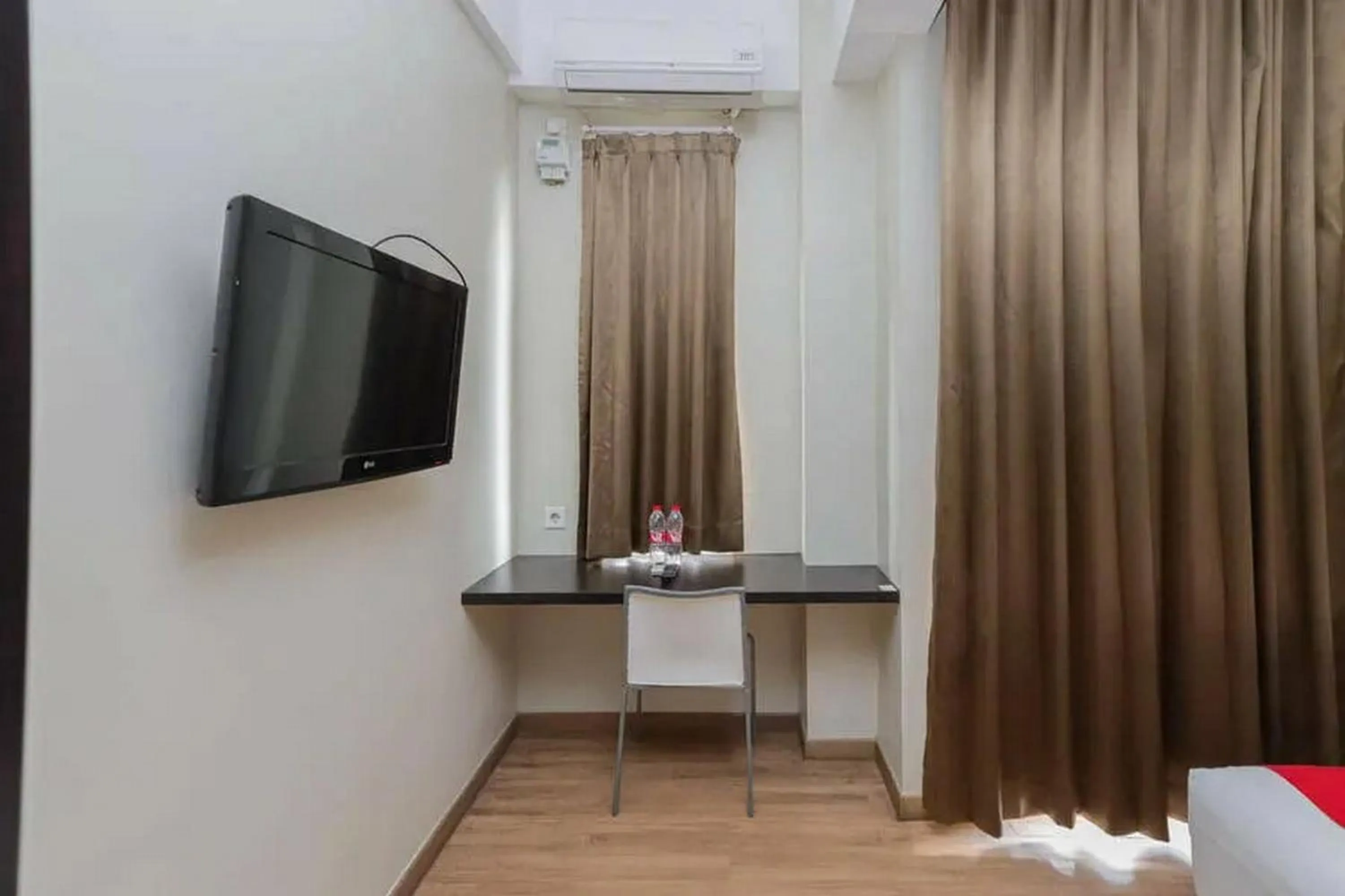 hair dresser, Bed in Capital O 91288 Chrysant Premiere Residence