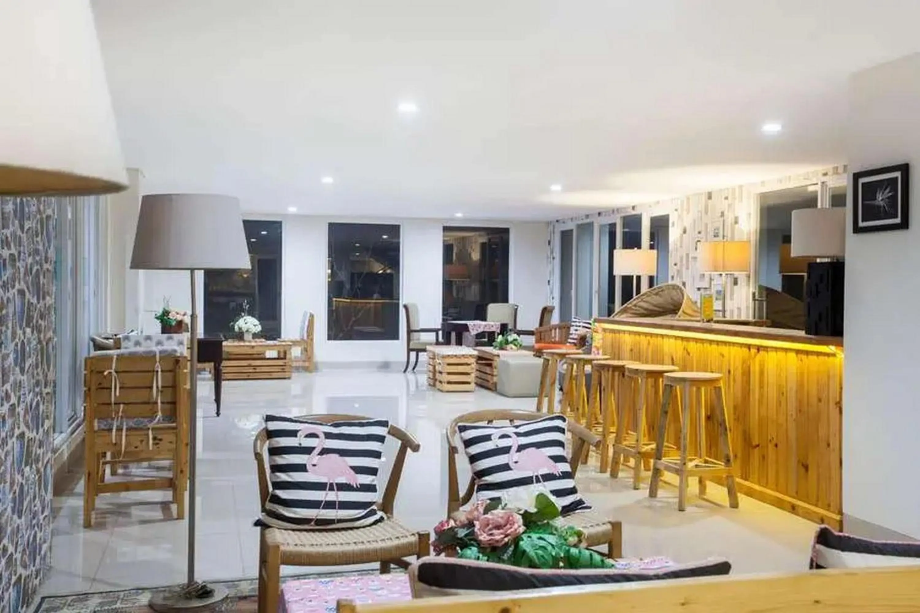 Dining area in Capital O 91288 Chrysant Premiere Residence
