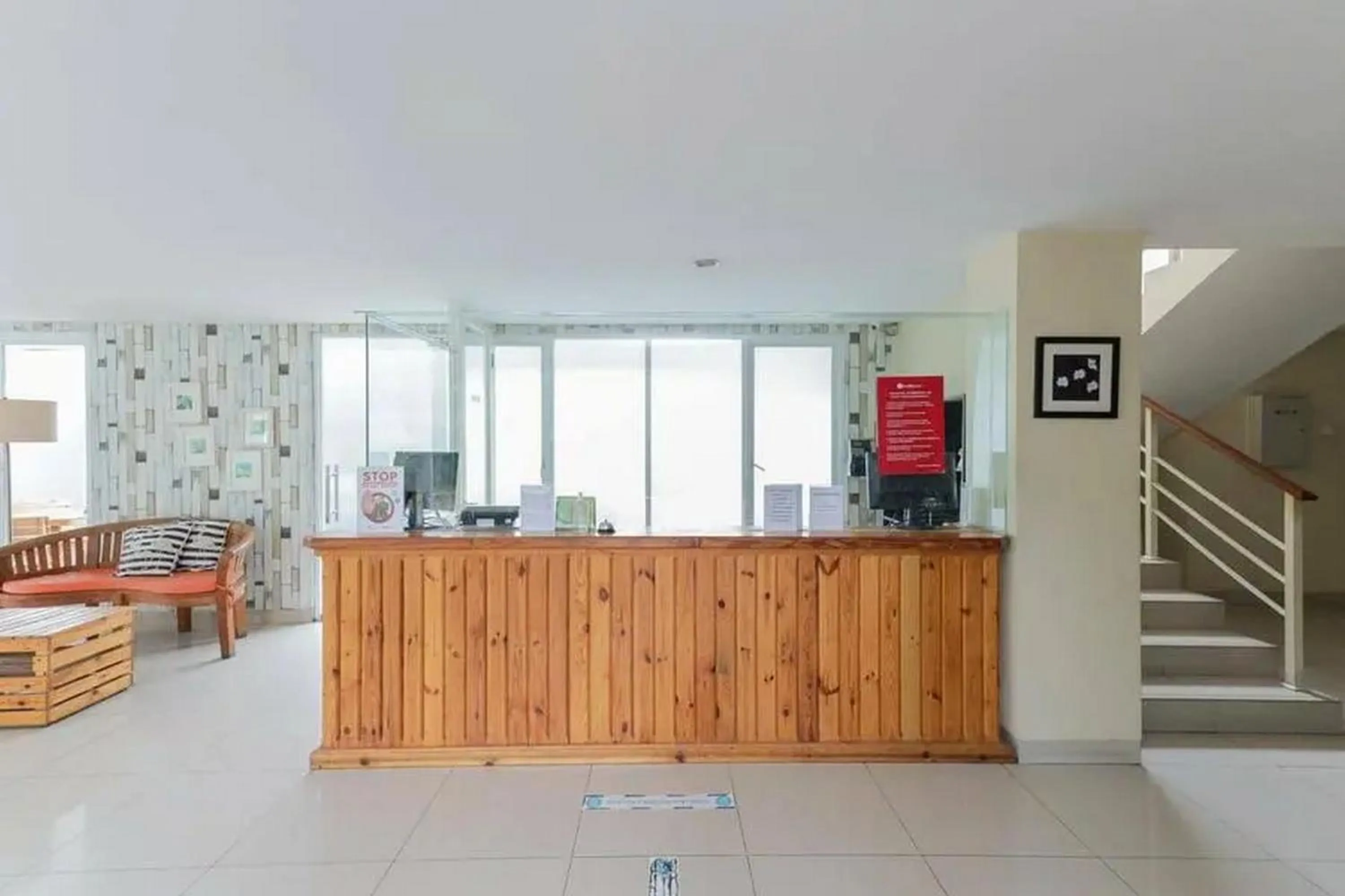 Lobby or reception in Capital O 91288 Chrysant Premiere Residence