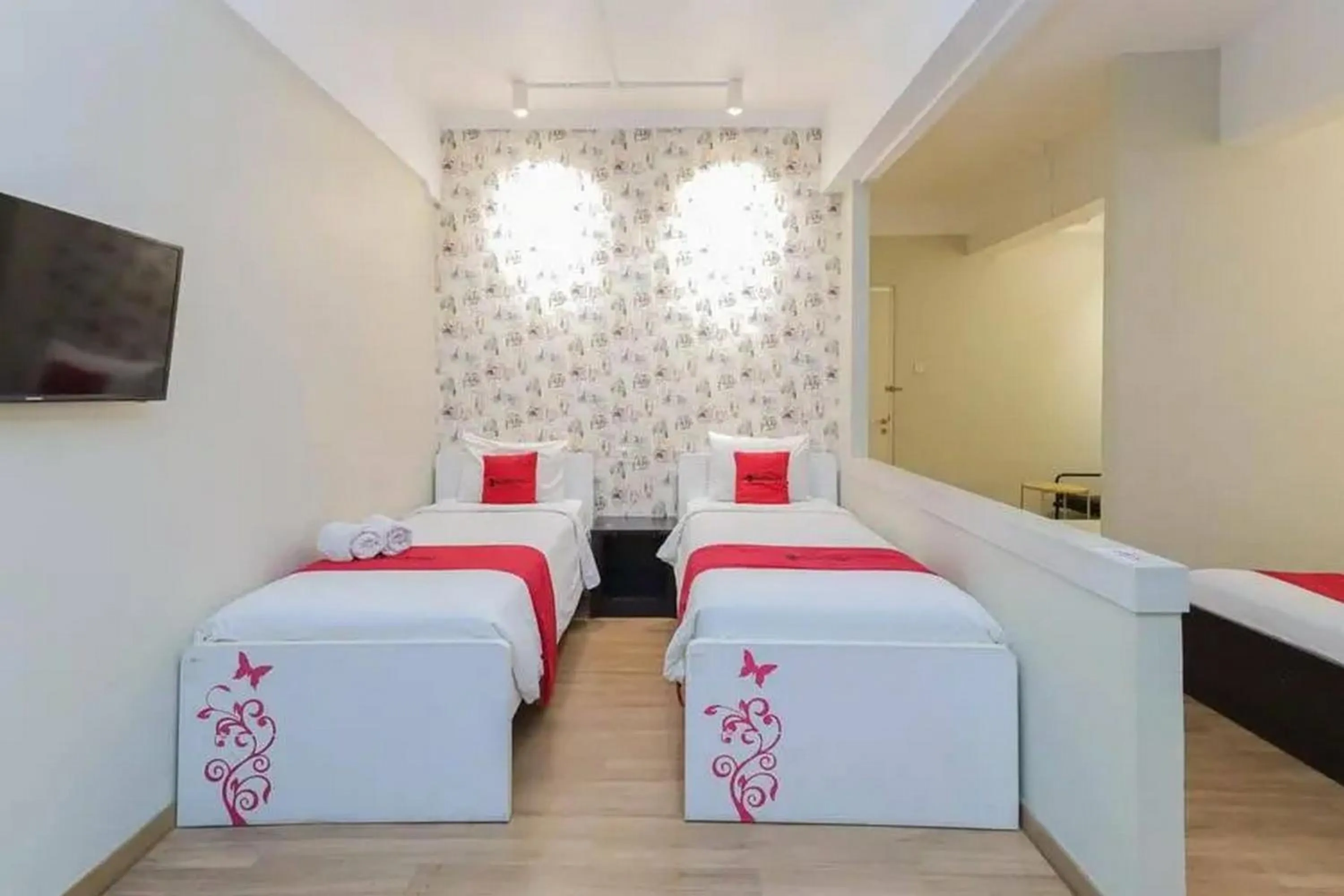 Bedroom, Bed in Capital O 91288 Chrysant Premiere Residence