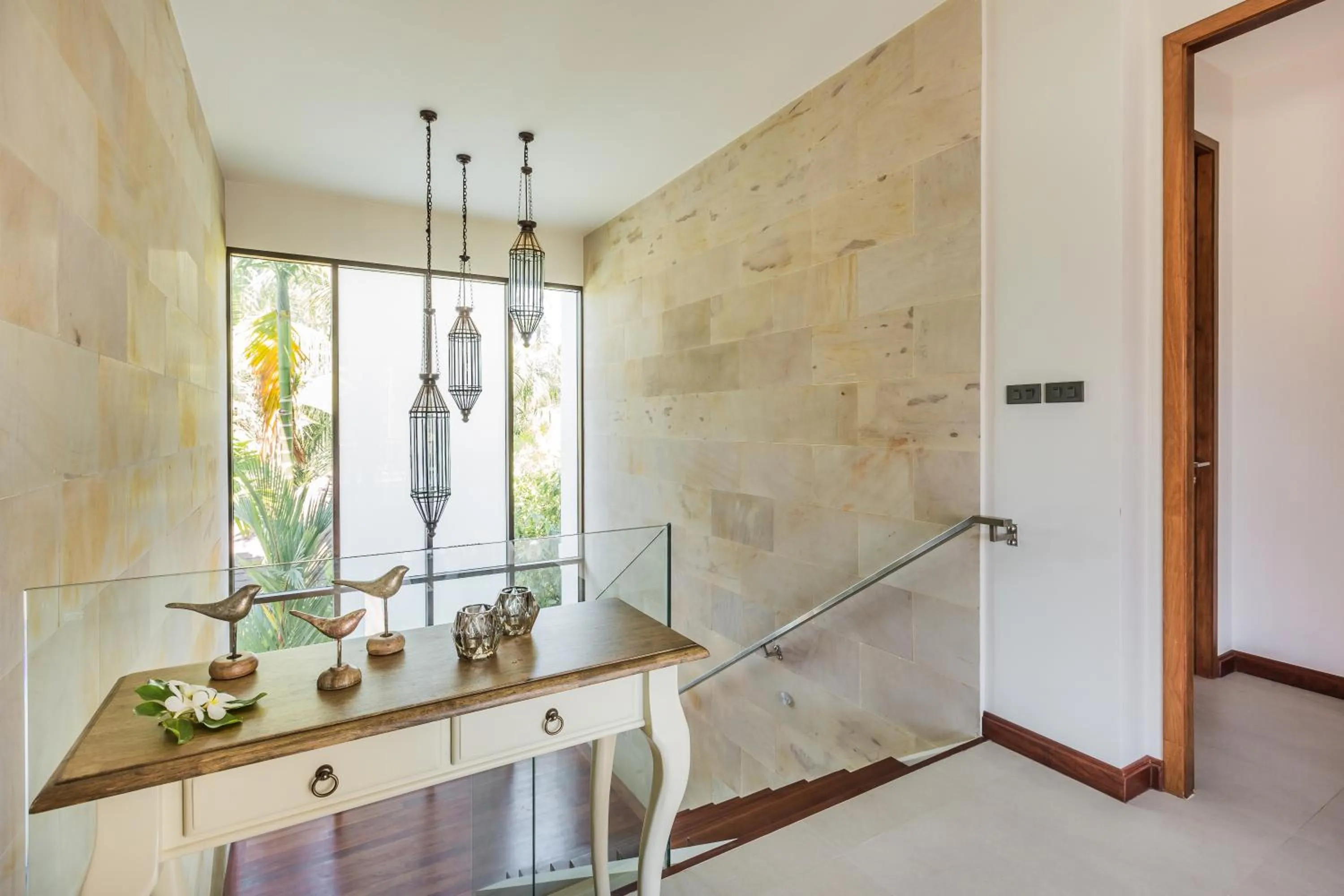 Decorative detail in Villa Palavee (B2)