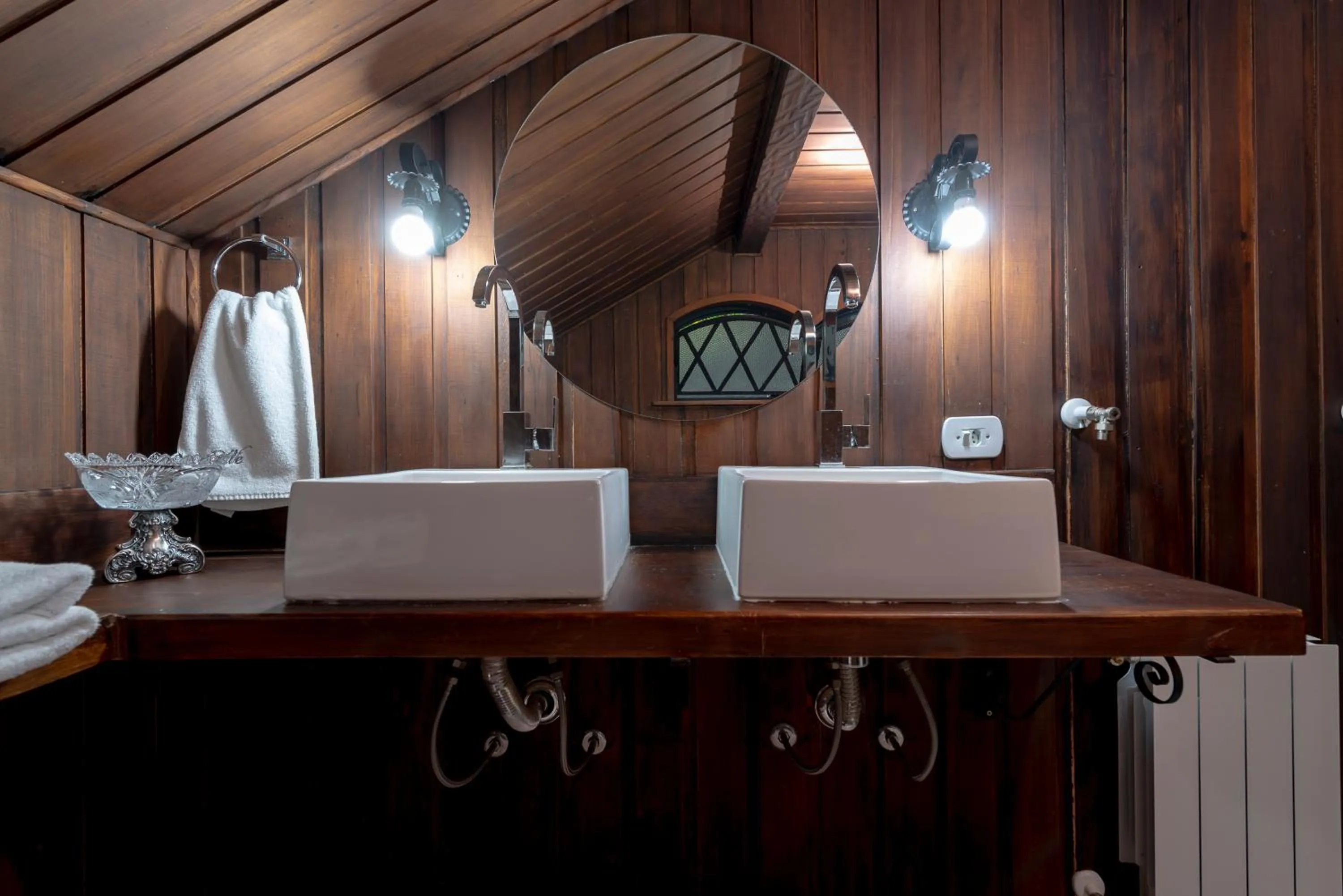 Bathroom in Alma Hotel