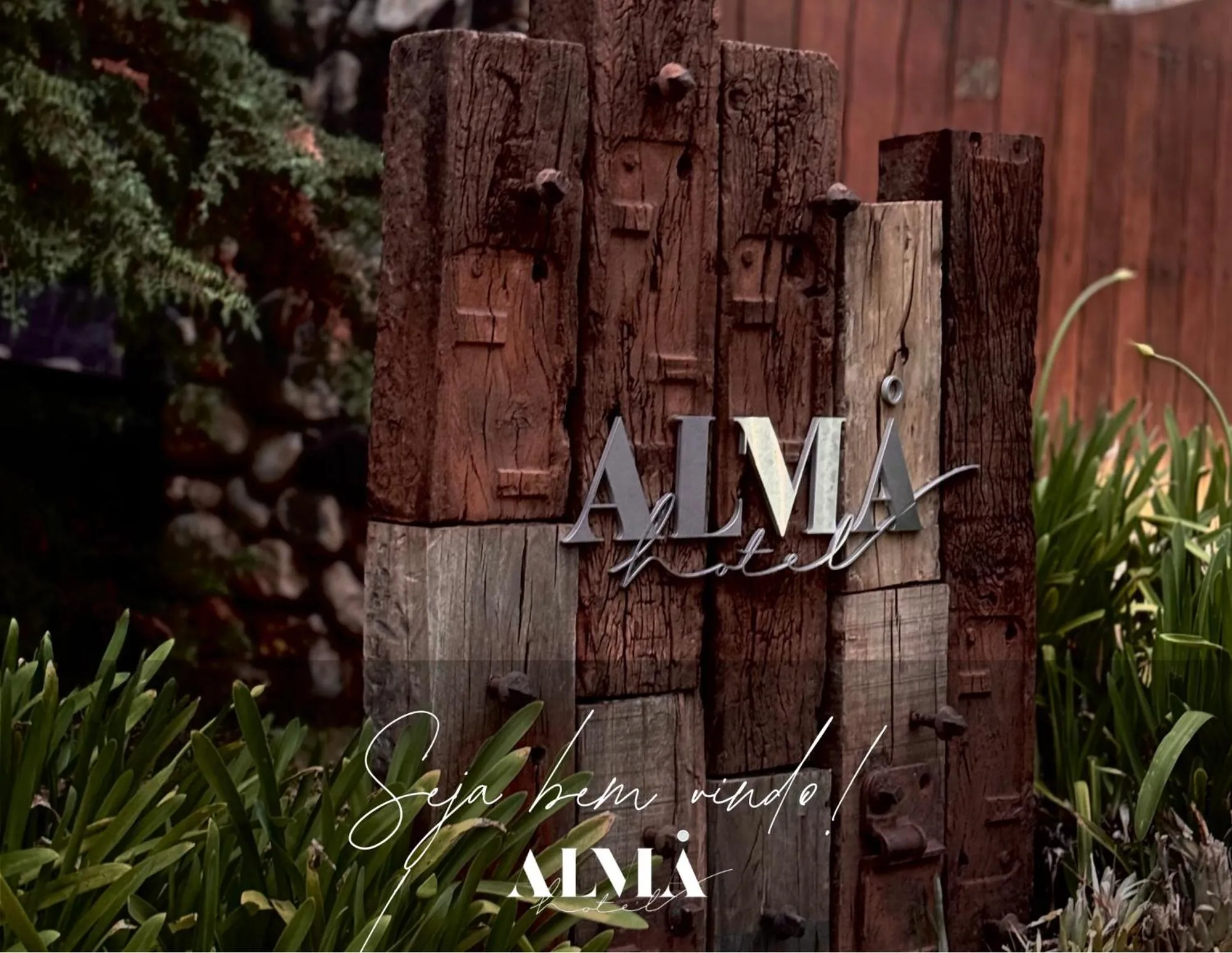 Facade/entrance in Alma Hotel