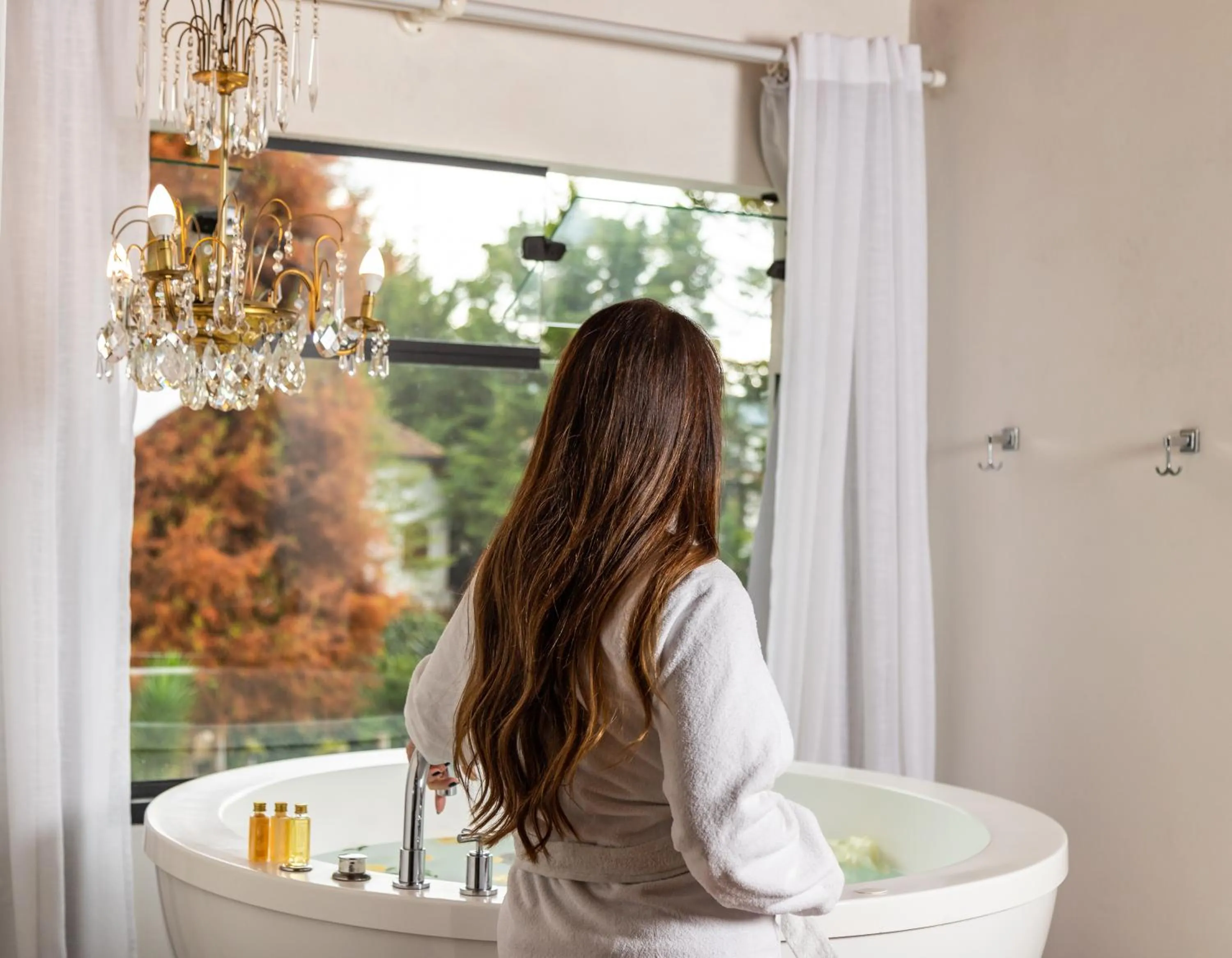 Hot Tub in Alma Hotel