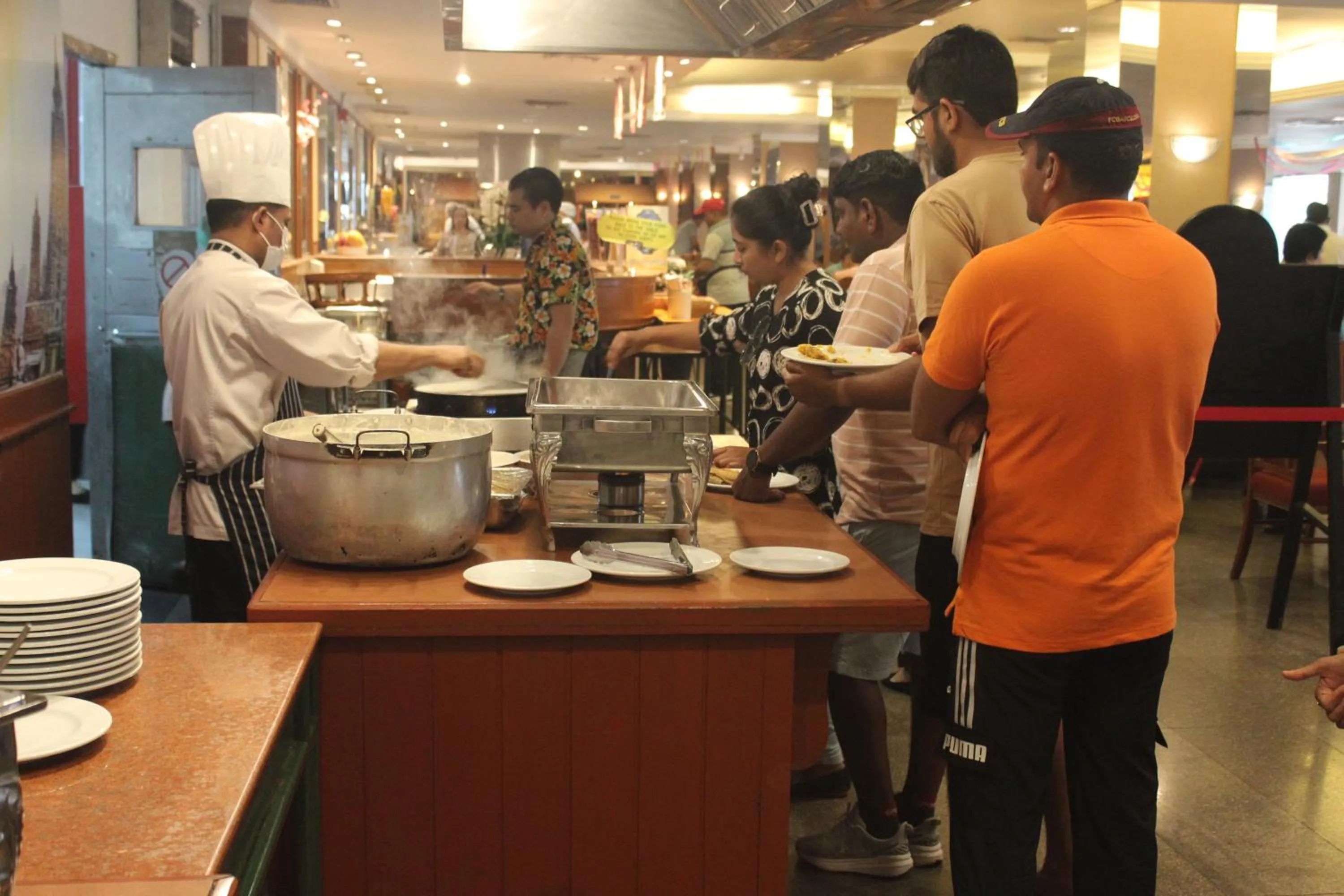 Restaurant/places to eat in Bangkok Palace Hotel