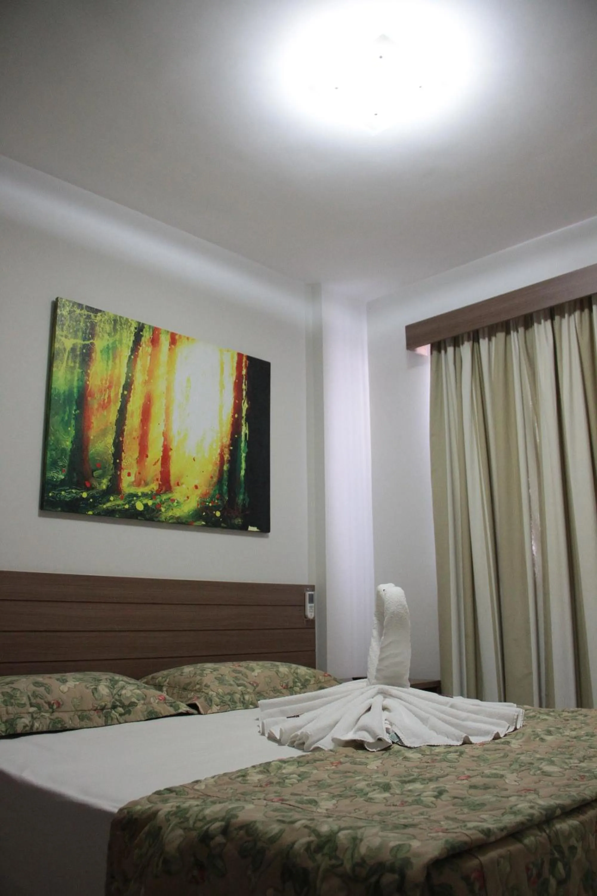 Photo of the whole room, Bed in Veredas do Rio Quente Flat