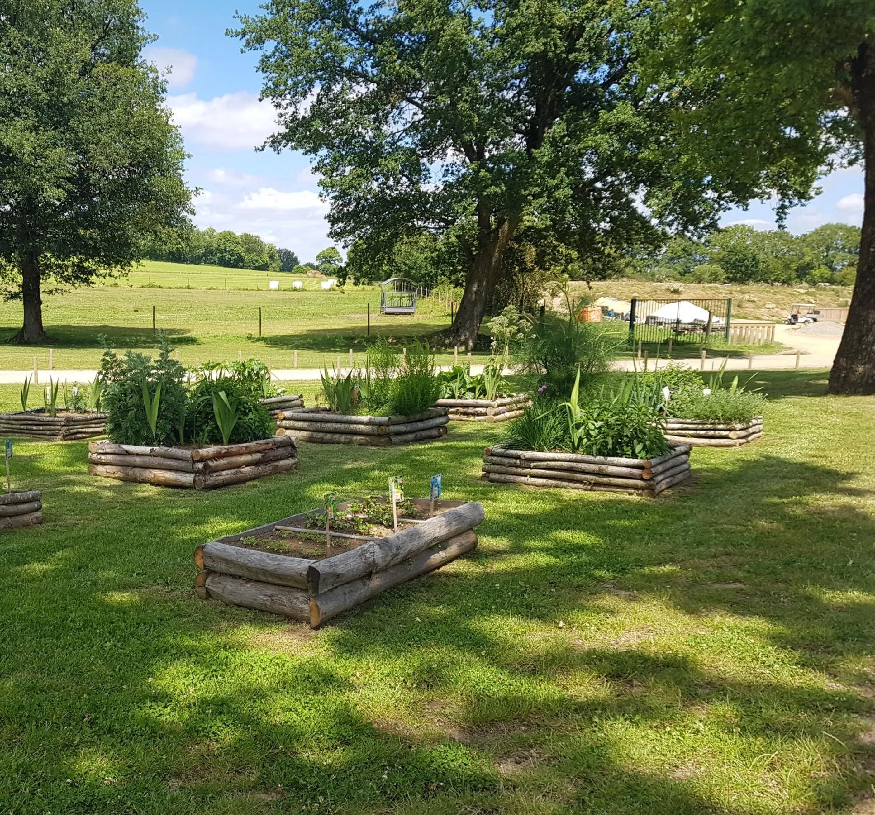 Garden in Domaine Mélusine - à 2km du Puy duFou France !