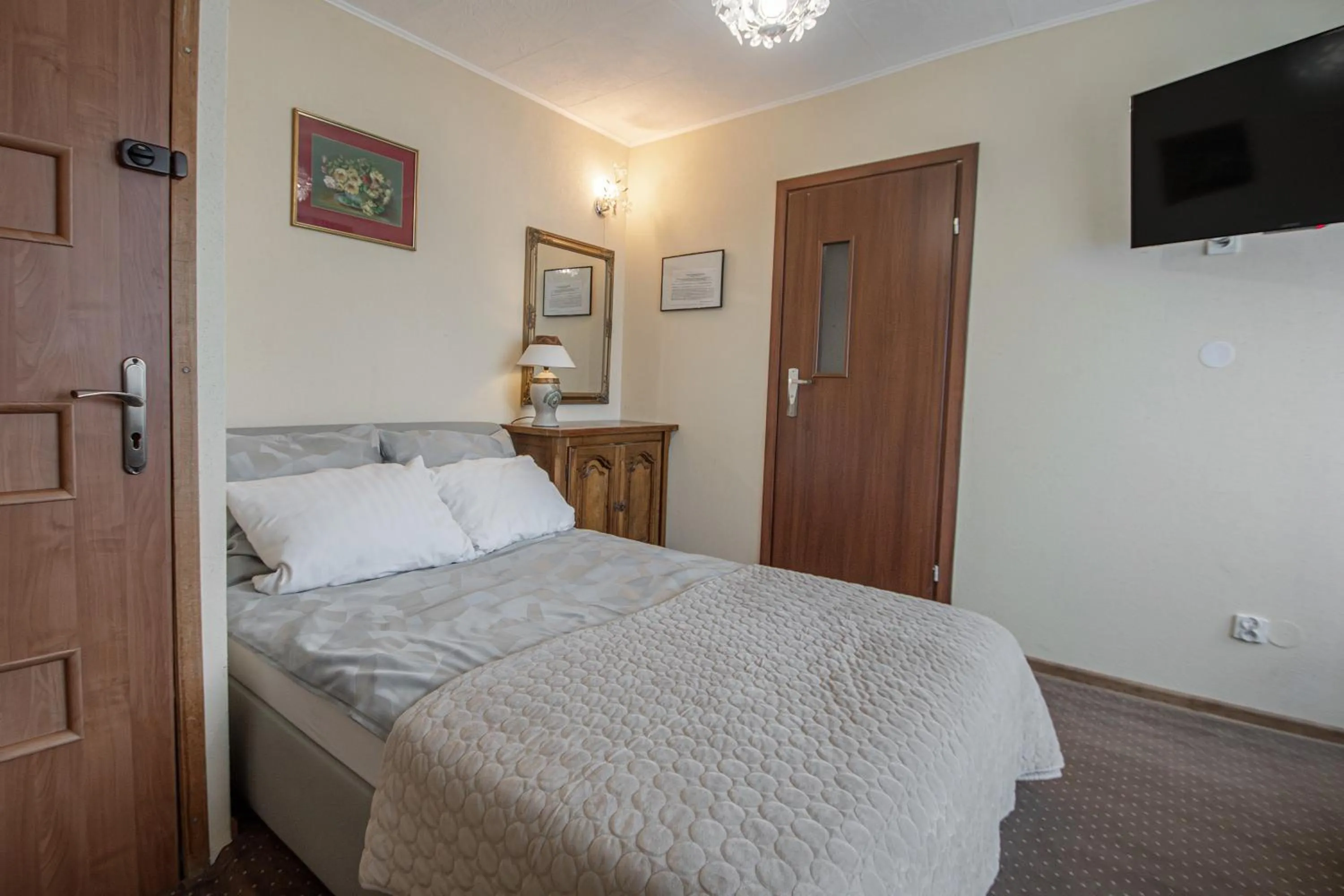 Shower, Bed in Villa Asesor