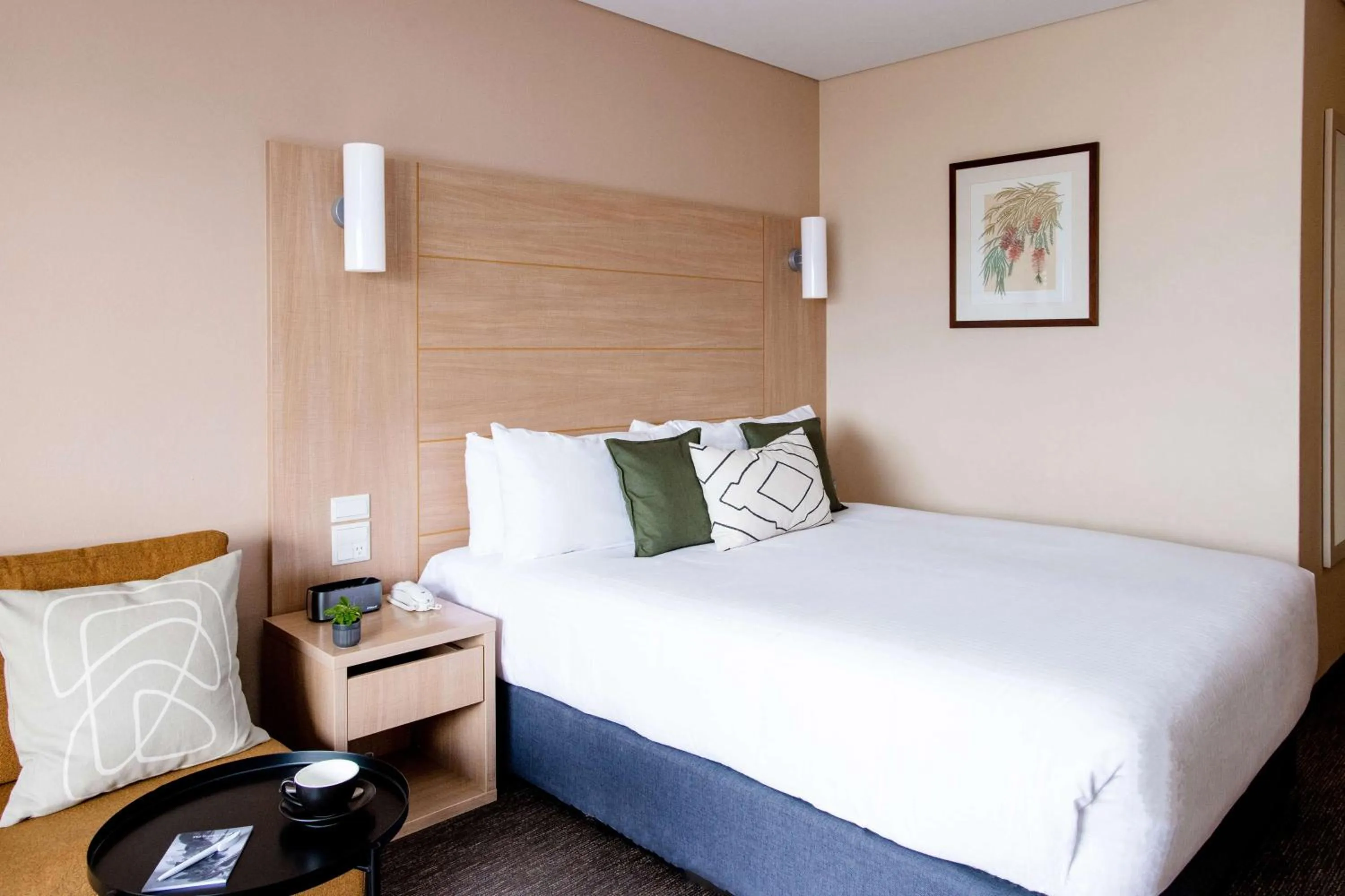 Bedroom, Bed in The Terrace Hotel Adelaide