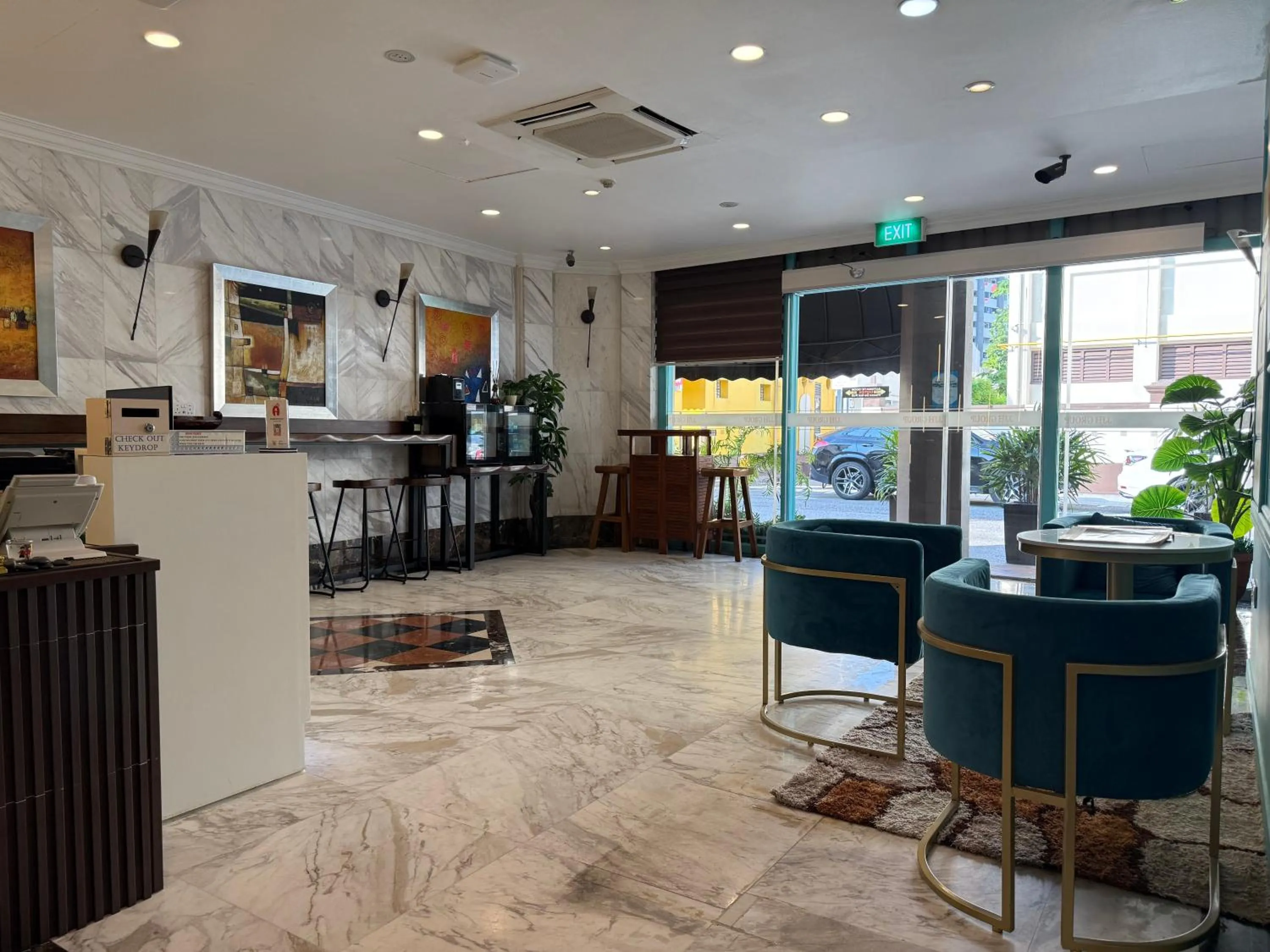 Lobby or reception in HOTEL JJH Aliwal