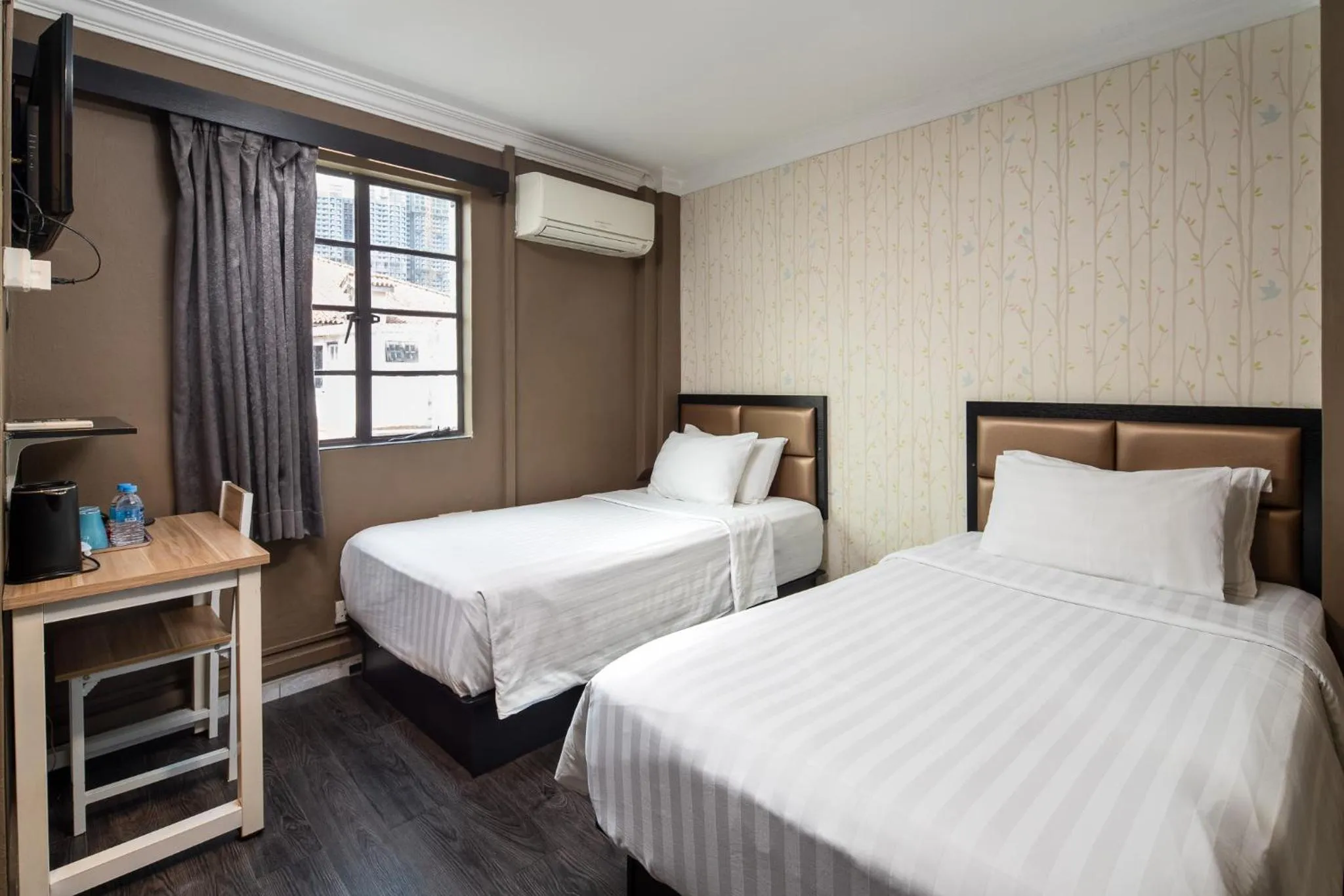 Bedroom, Bed in HOTEL JJH Aliwal