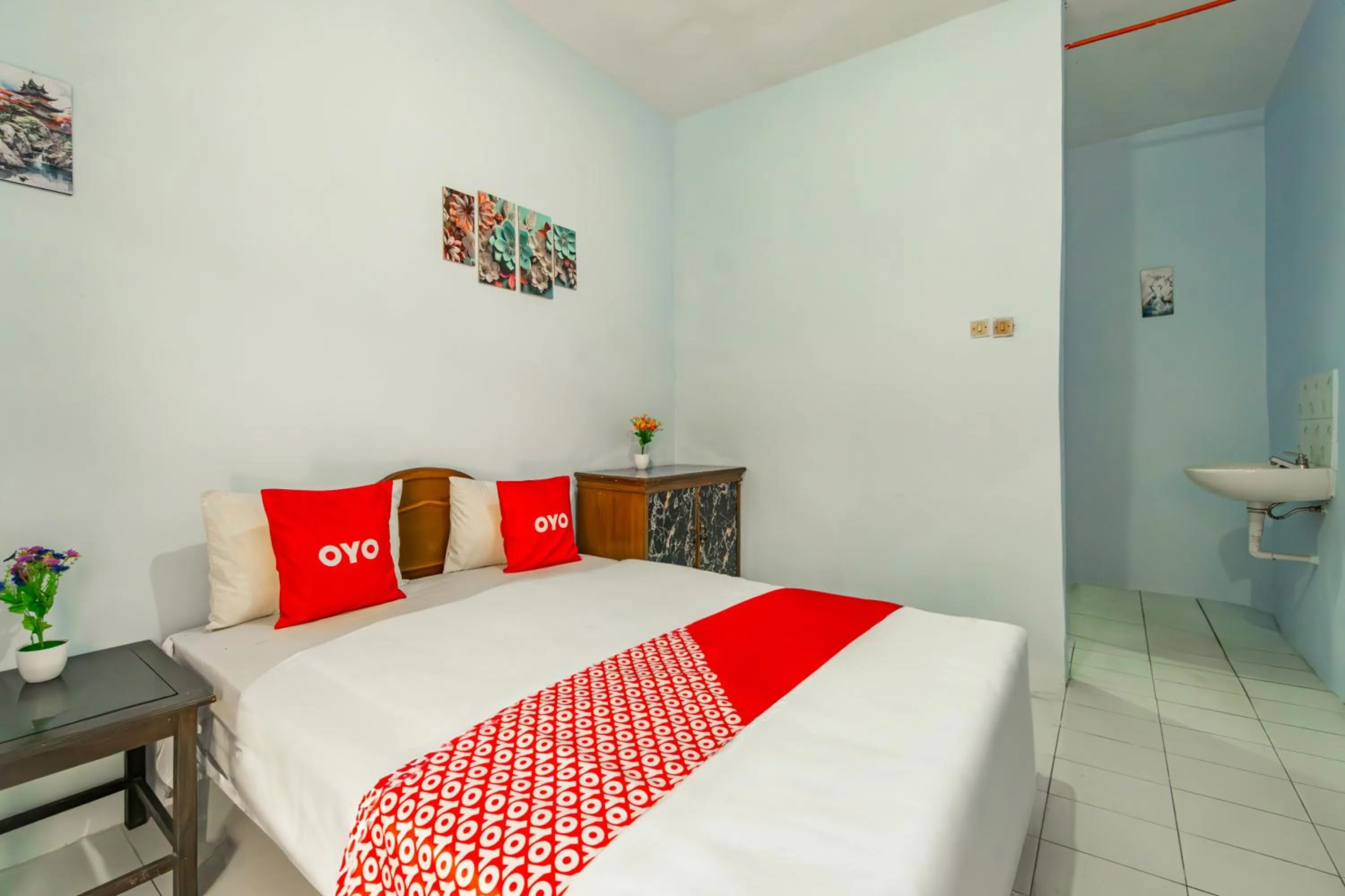 Bedroom, Bed in Hotel O Arjosari Near Plaza Araya Formerly Hotel Nugraha