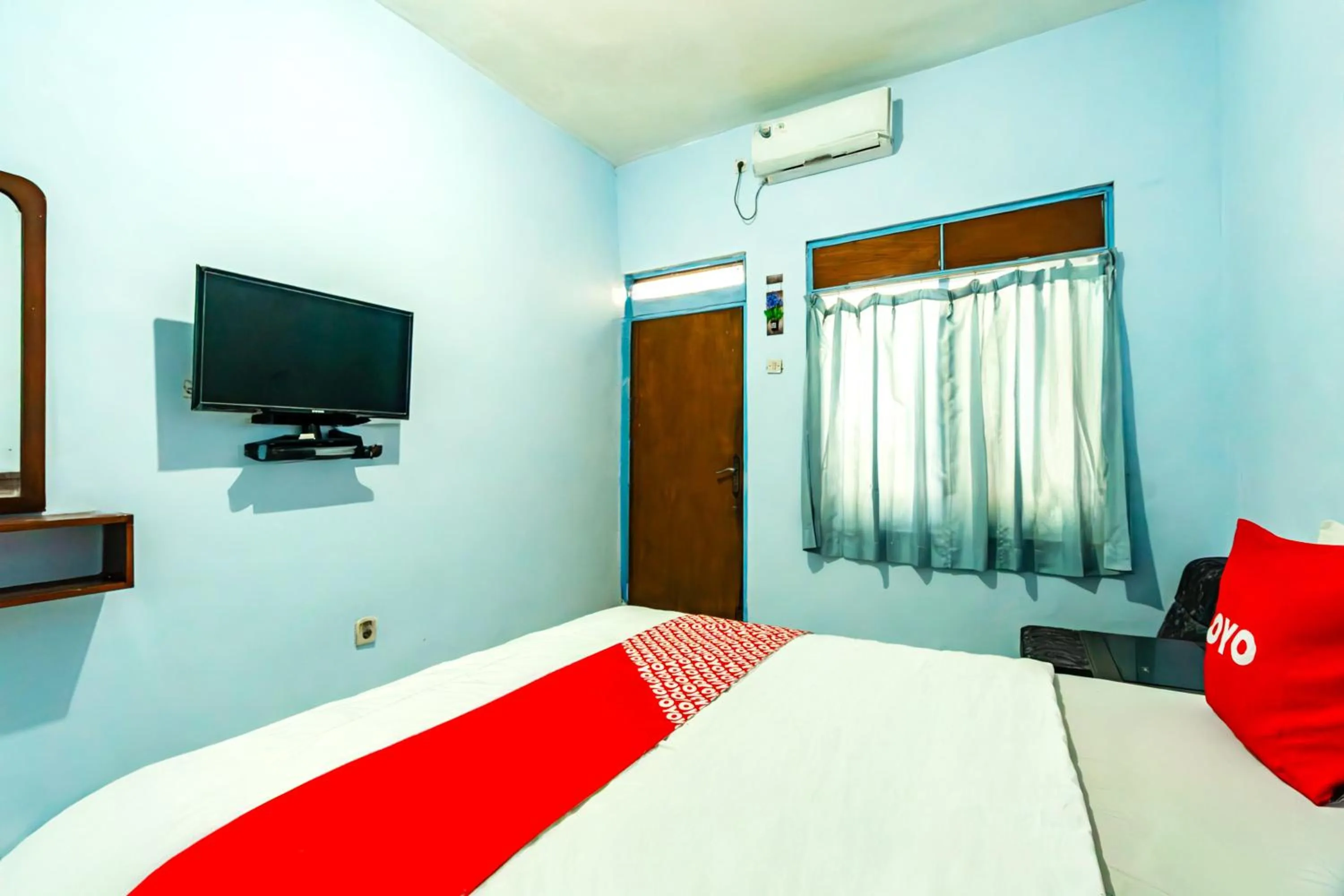 Bedroom, Bed in Hotel O Arjosari Near Plaza Araya Formerly Hotel Nugraha