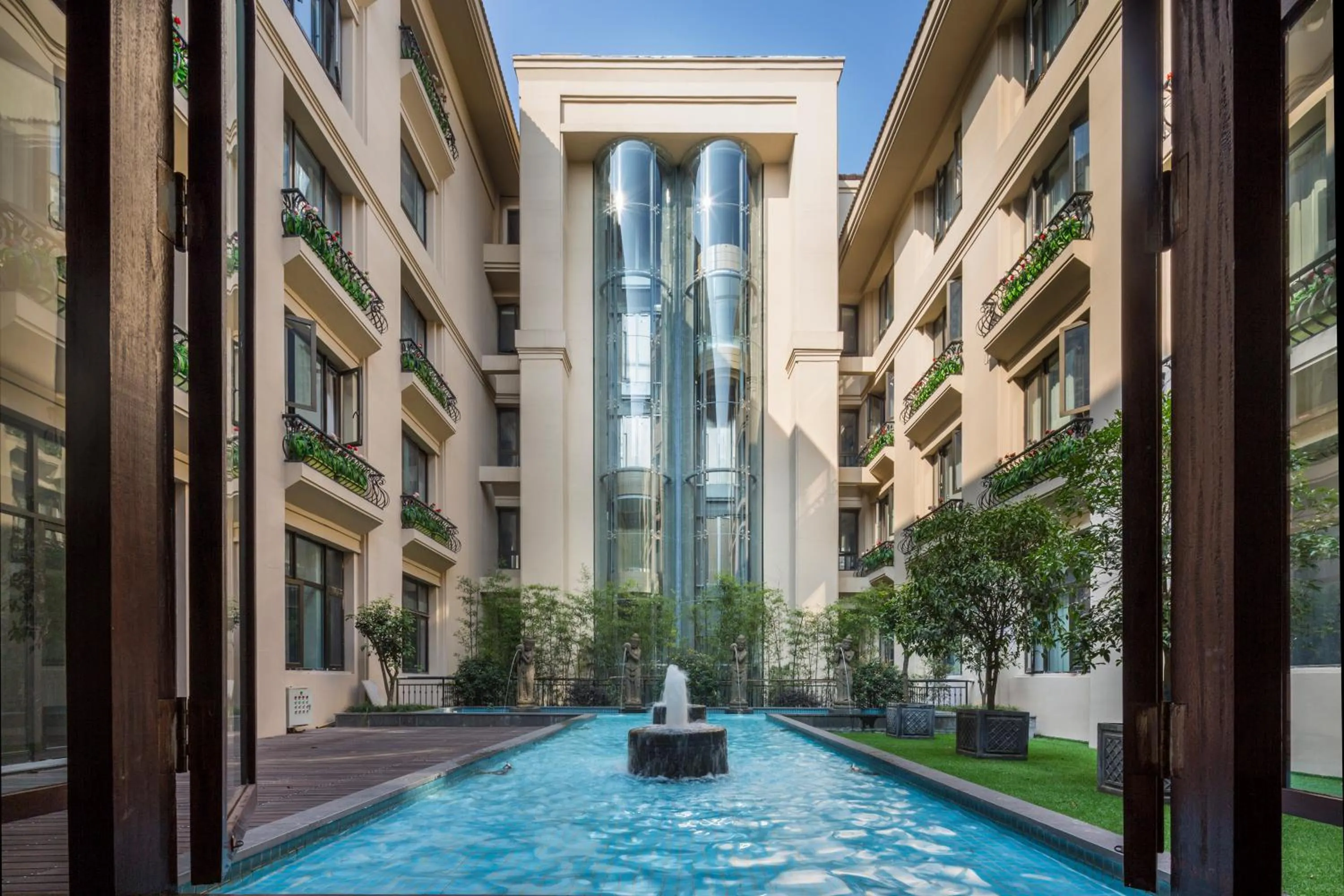 Patio in SSAW Boutique Hotel Hangzhou Xixi Park