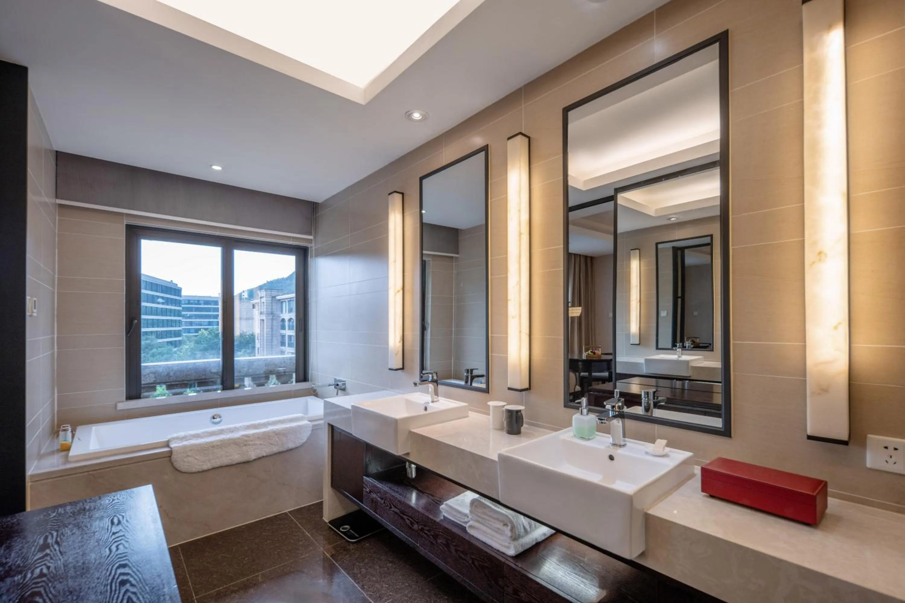 Bathroom in SSAW Boutique Hotel Hangzhou Xixi Park