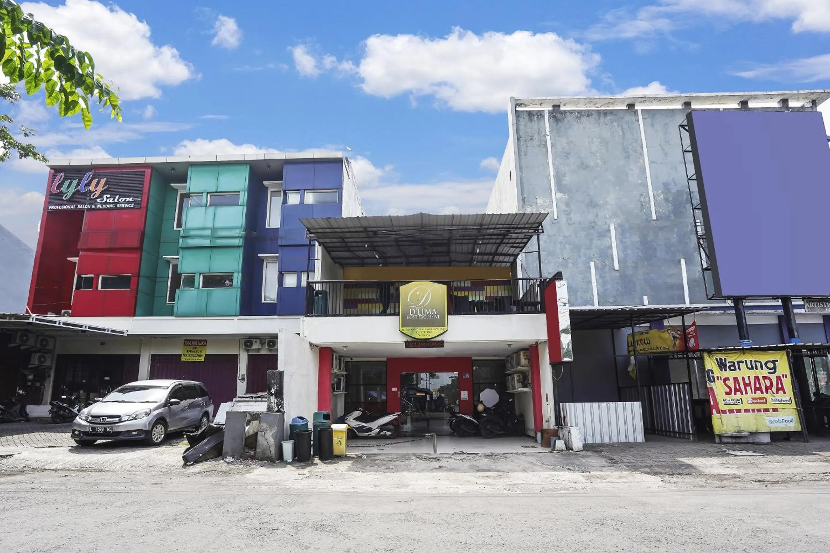 Property building in Hotel O D'lima Guest House Sub