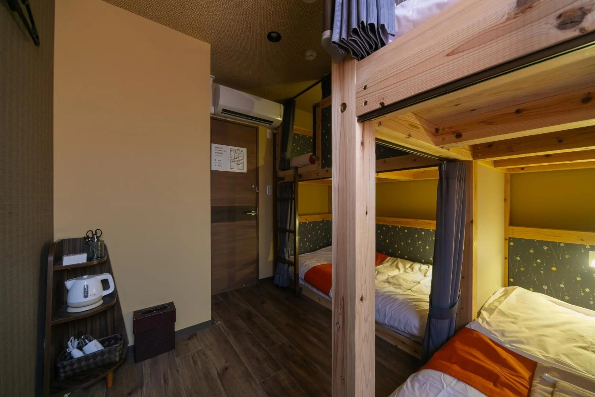 bunk bed, Bed in IKIDANE Cozy Hotel Haneda Airport