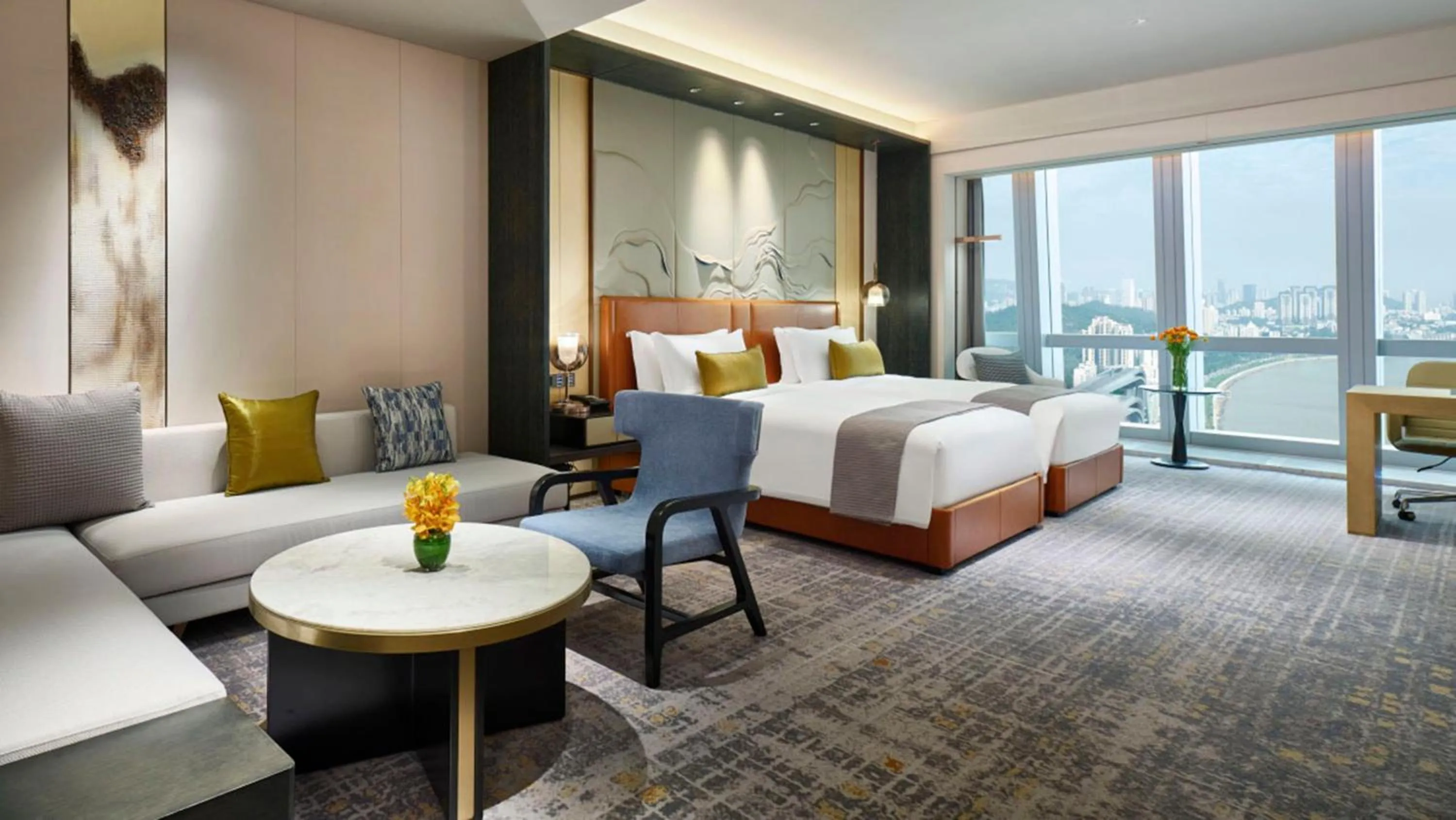 Photo of the whole room, Bed in InterContinental Zhuhai by IHG