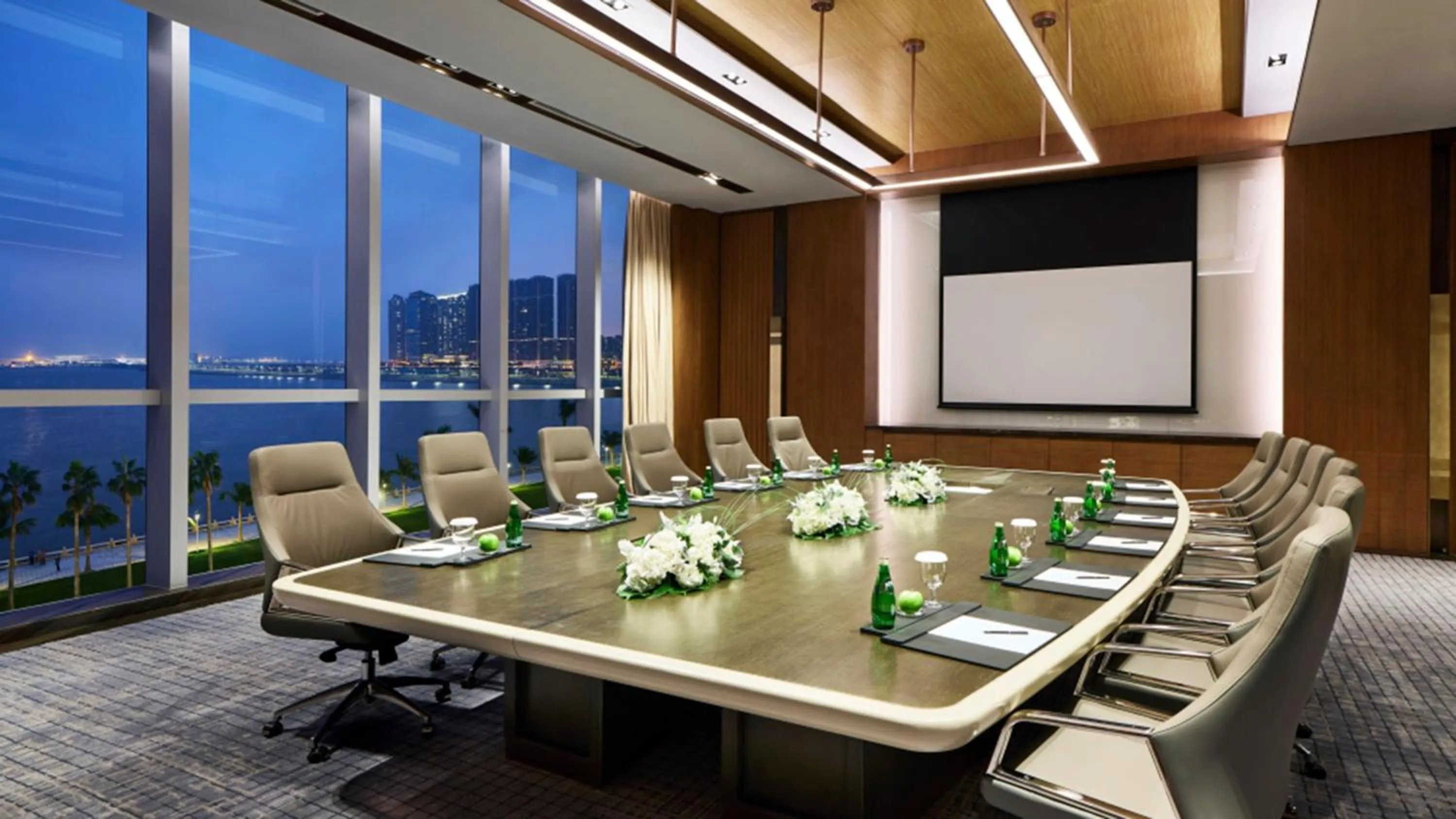 Meeting/conference room in InterContinental Zhuhai by IHG