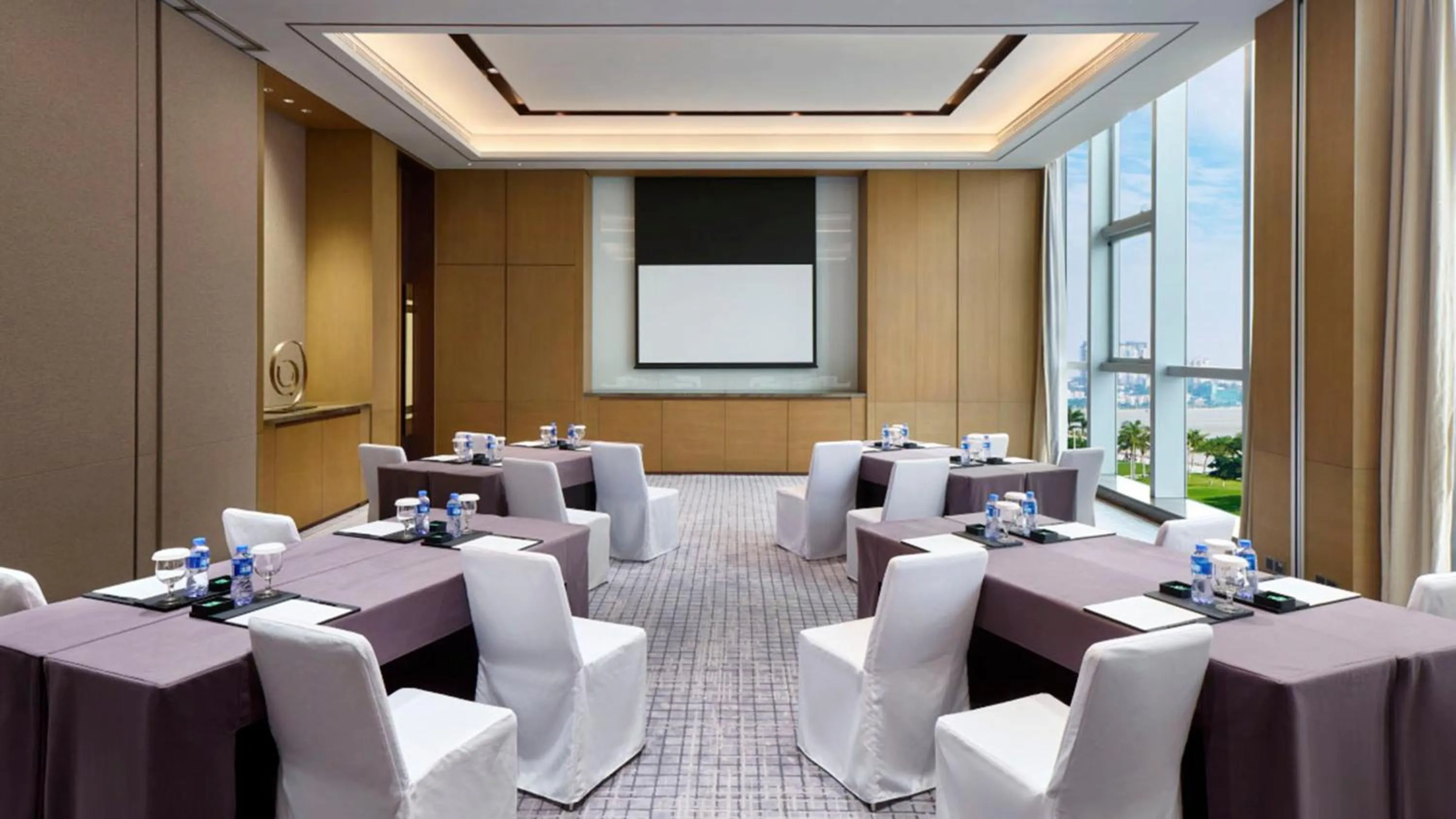 Meeting/conference room in InterContinental Zhuhai by IHG