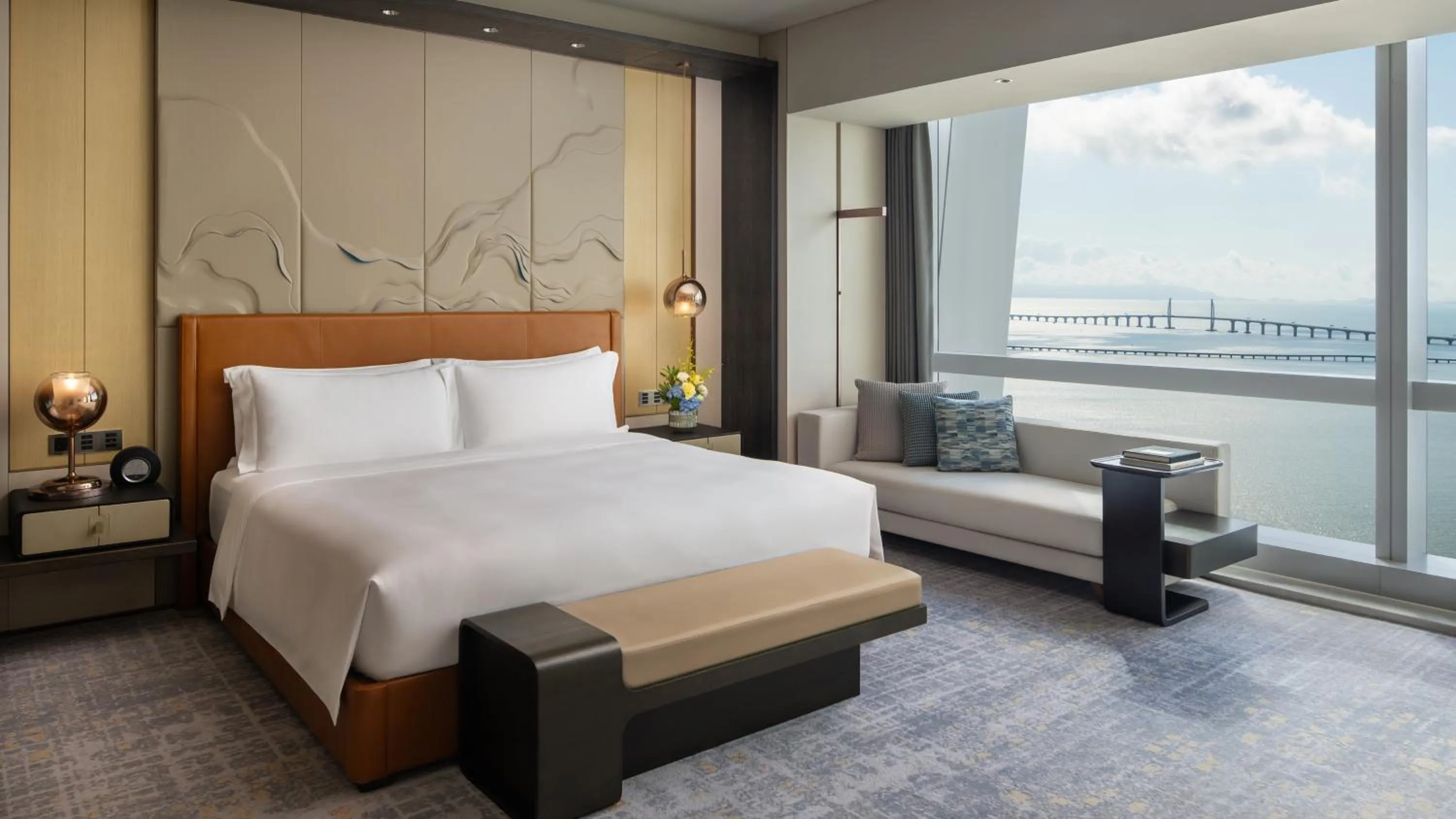 Photo of the whole room, Bed in InterContinental Zhuhai by IHG