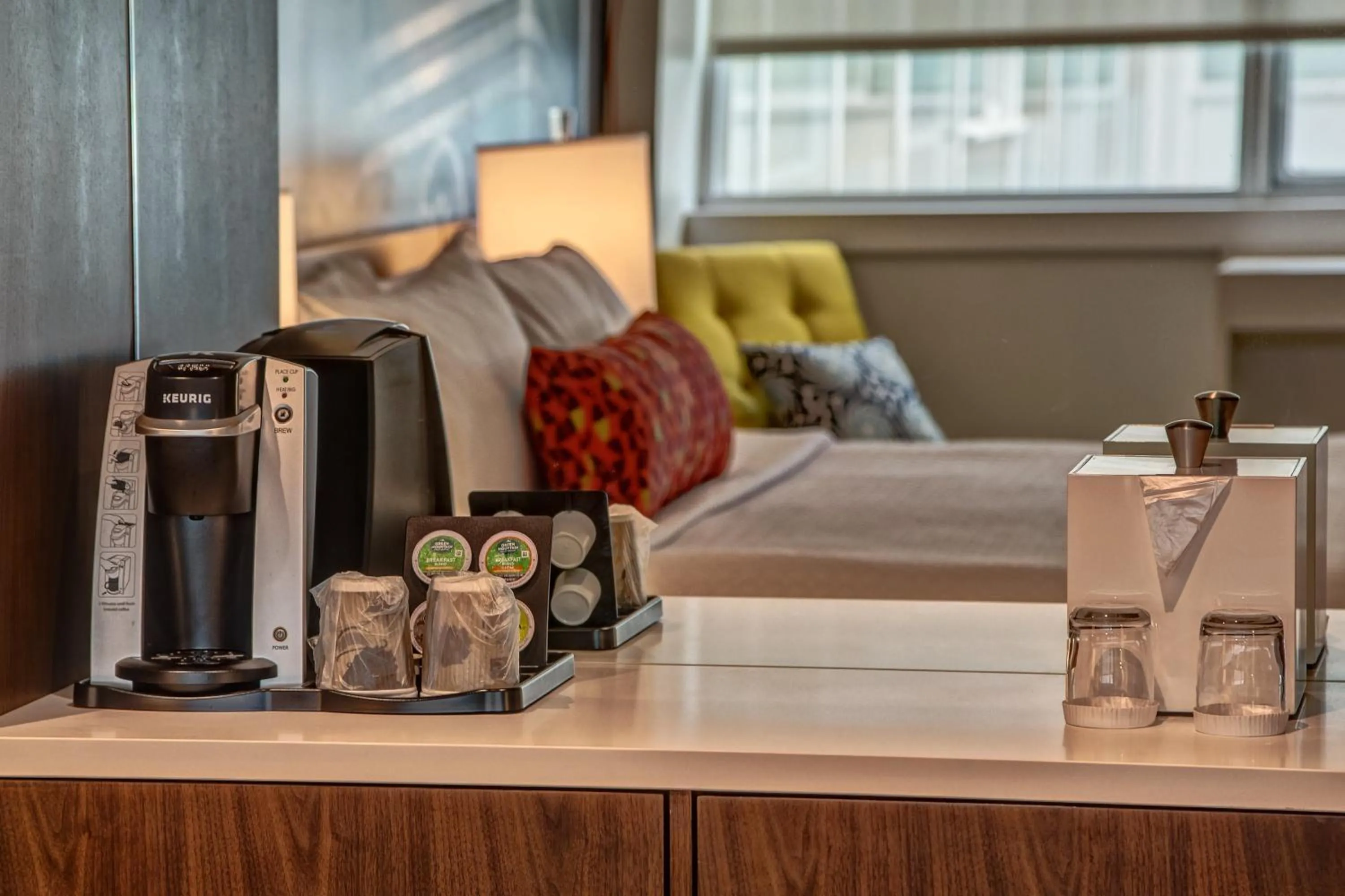 Photo of the whole room, Bed in Hotel Indigo - Memphis Downtown by IHG