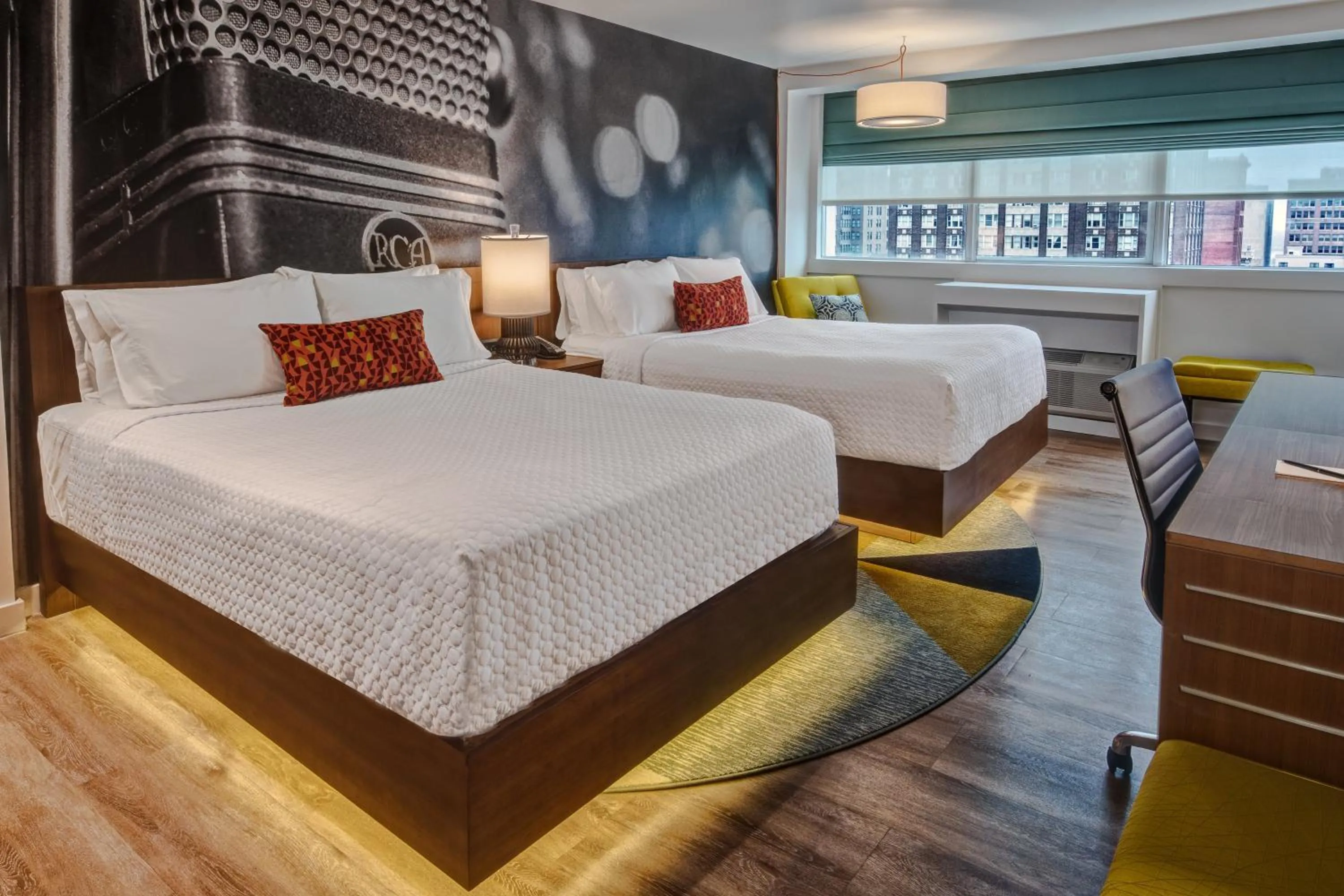 Photo of the whole room, Bed in Hotel Indigo - Memphis Downtown by IHG