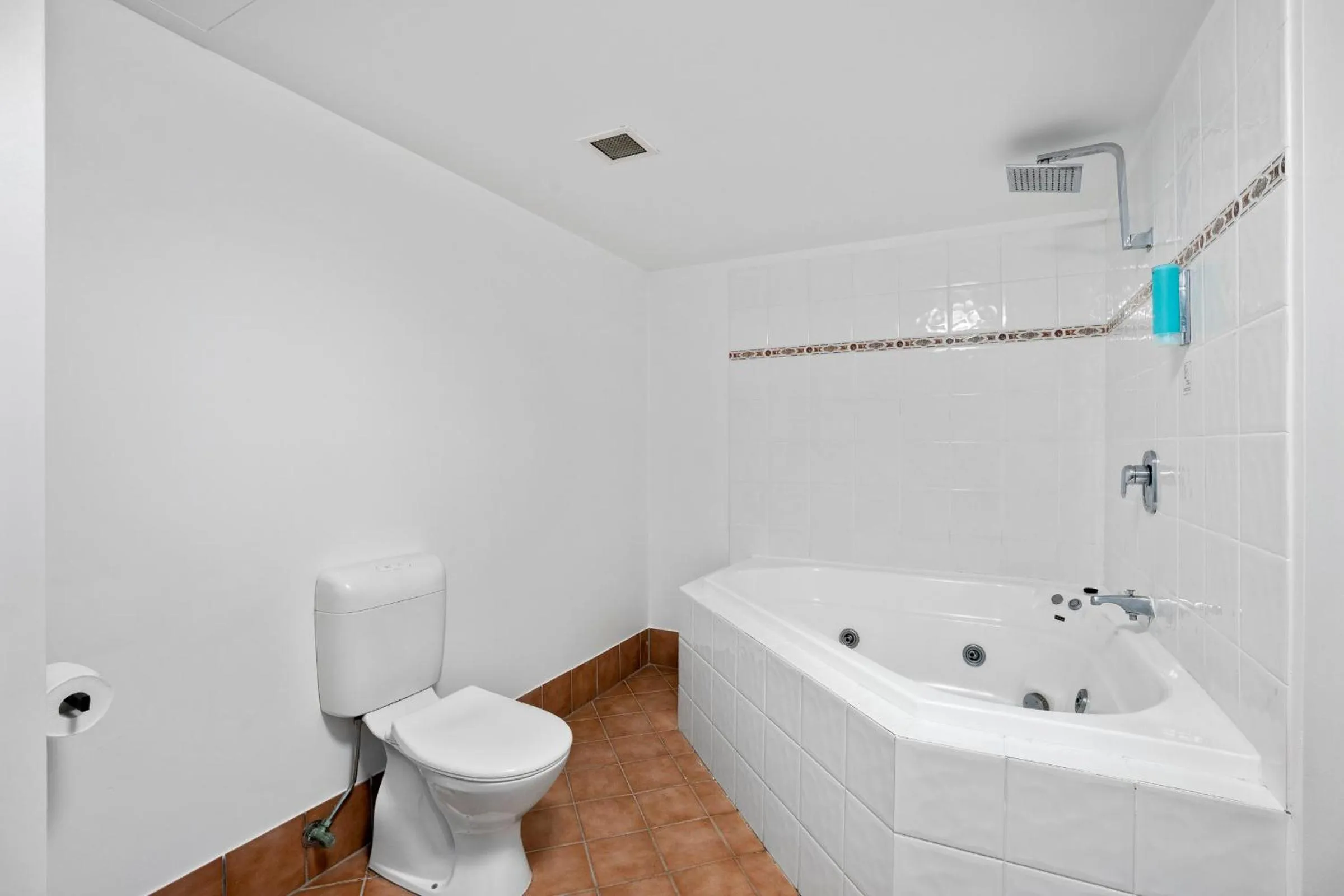 Toilet in Sovereign on the Gold Coast