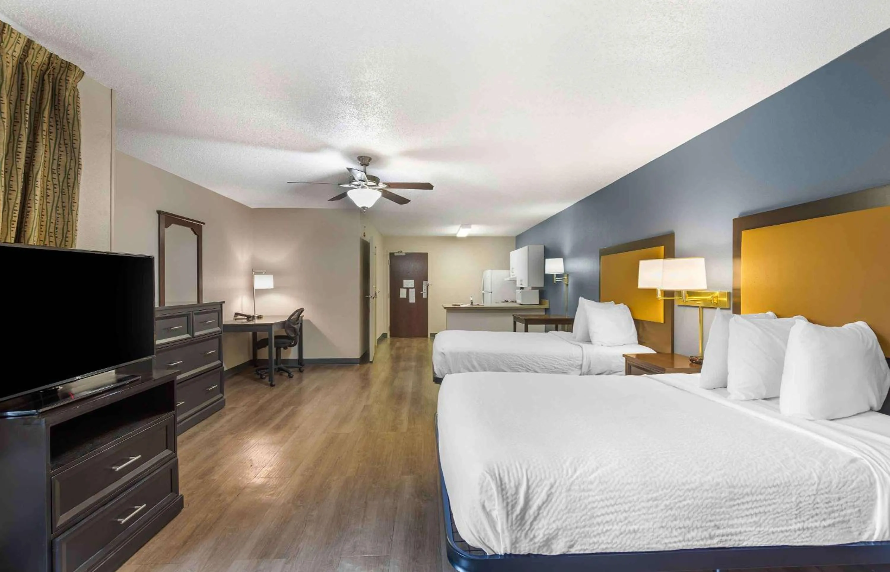 Bedroom, Bed in Extended Stay America Suites - Memphis - Germantown West