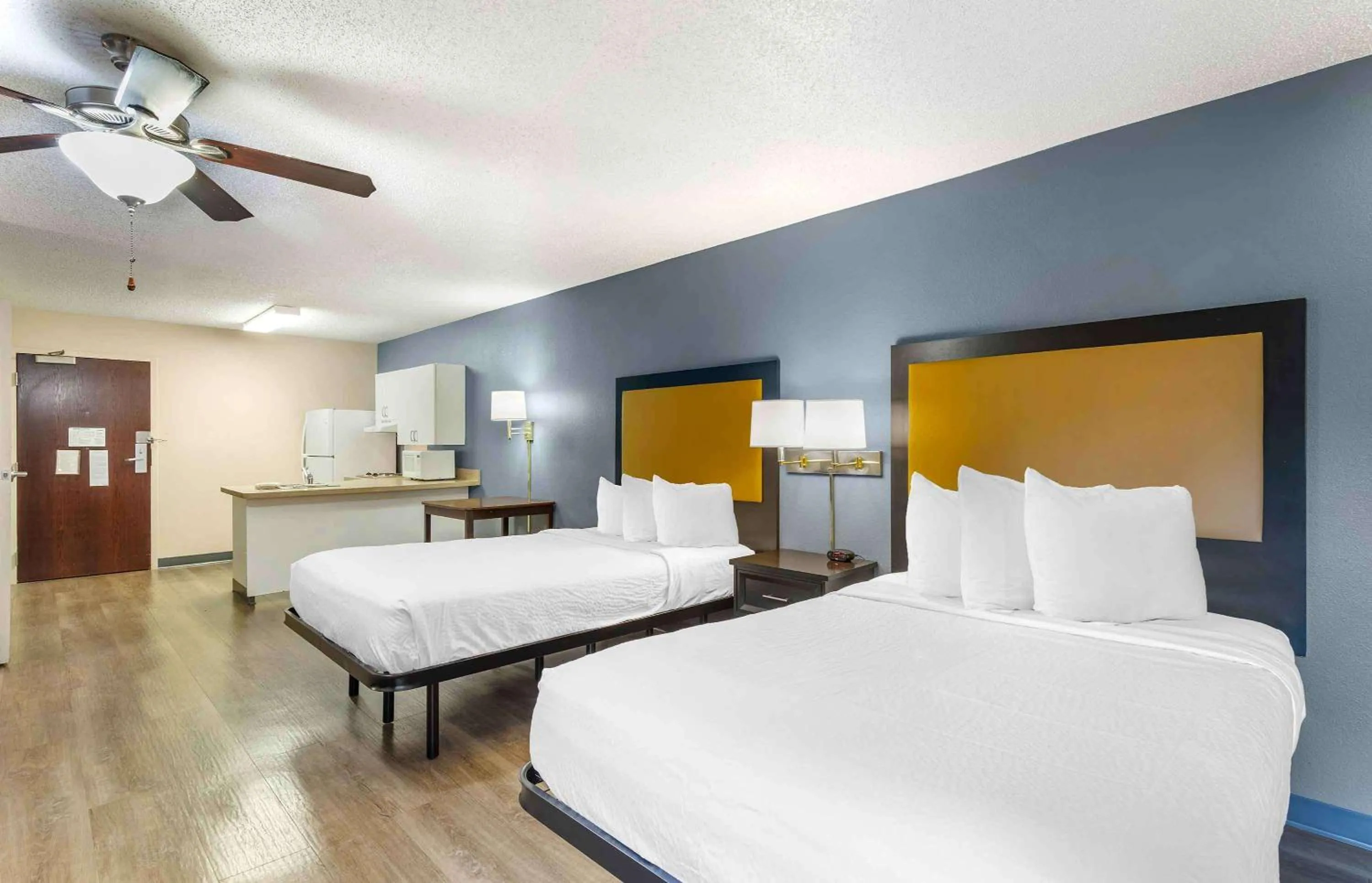 Bedroom, Bed in Extended Stay America Suites - Memphis - Germantown West