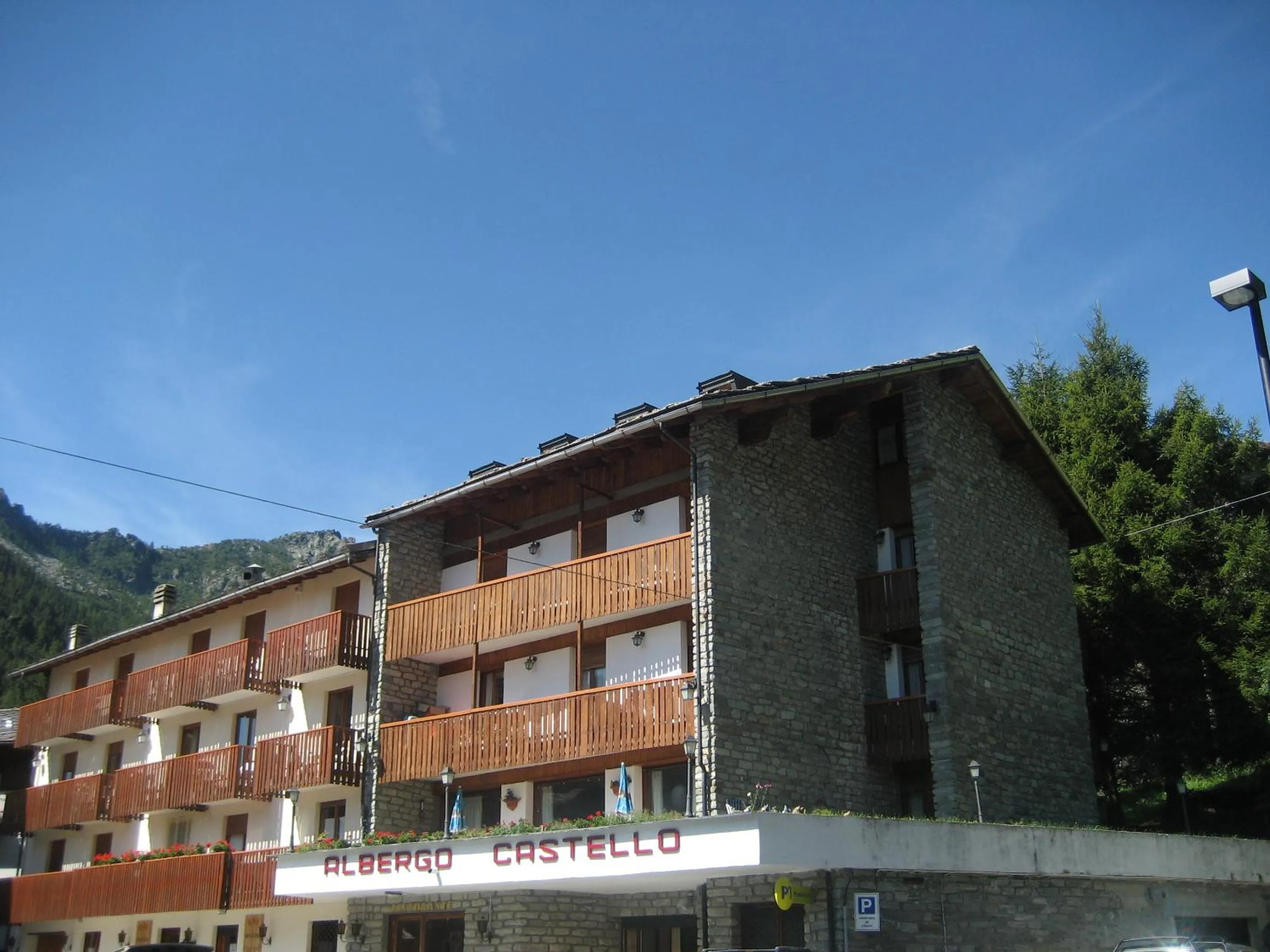 Facade/entrance in Albergo Castello da Bonino