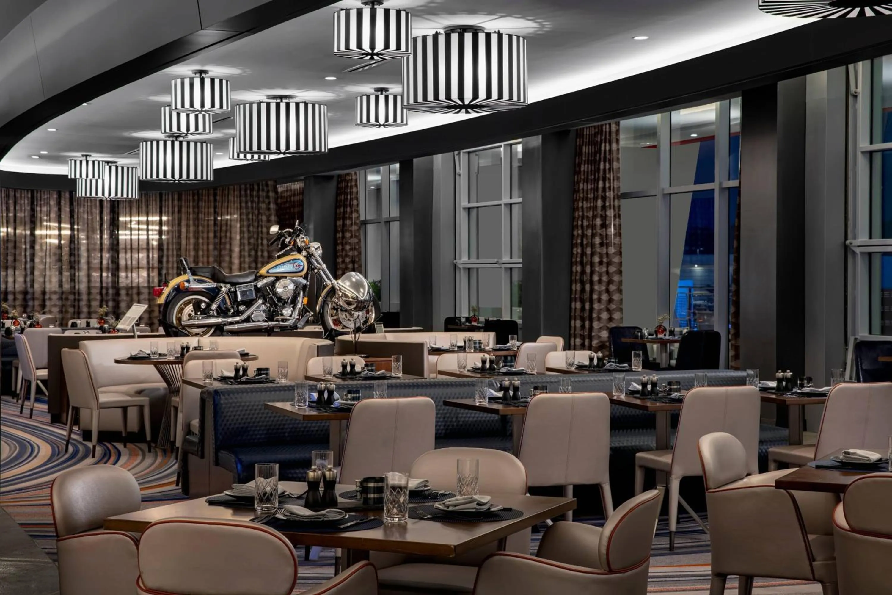 Restaurant/places to eat in The Daytona, Autograph Collection