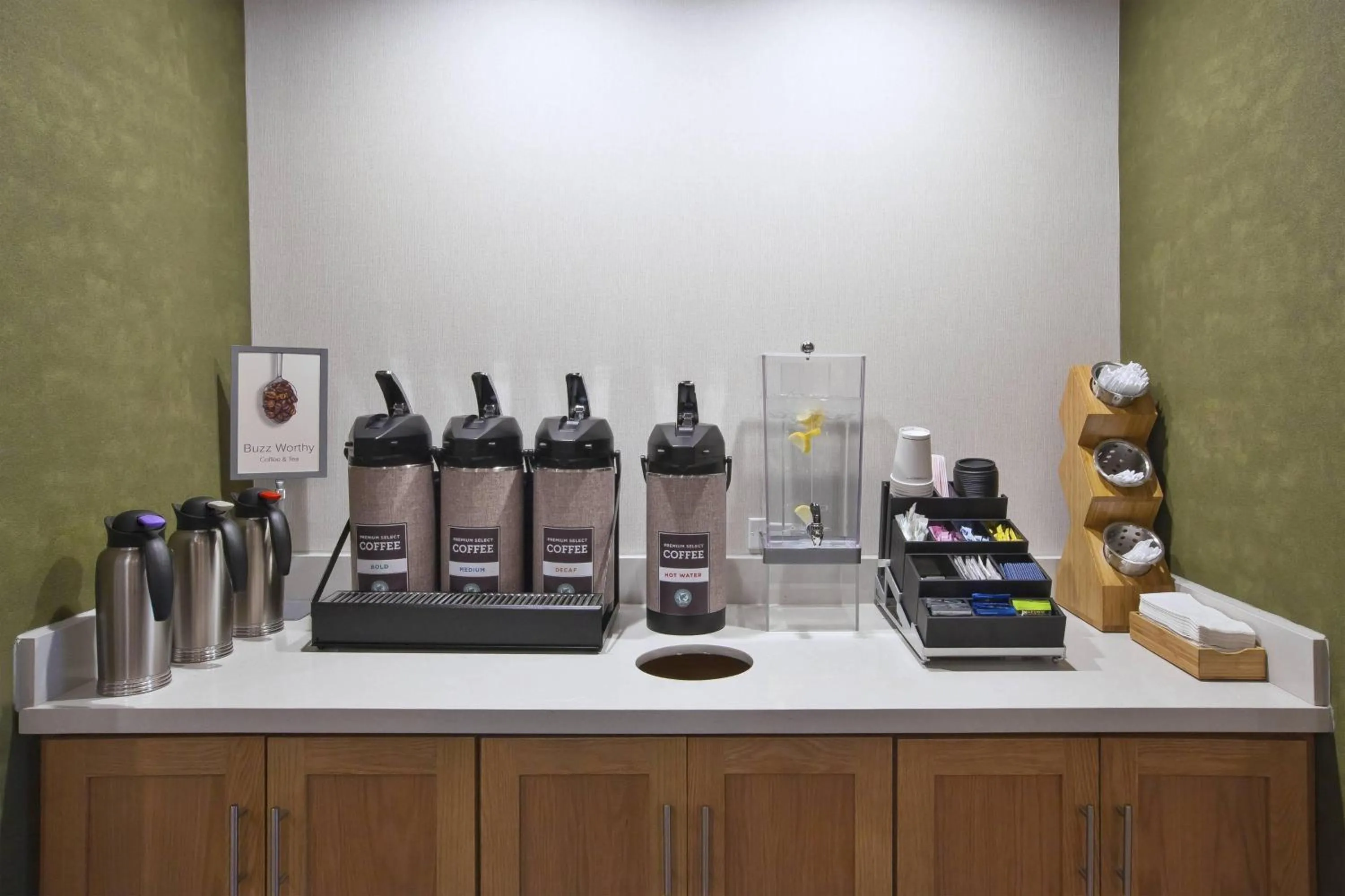 Restaurant/places to eat in Fairfield Inn & Suites by Marriott Flint Grand Blanc