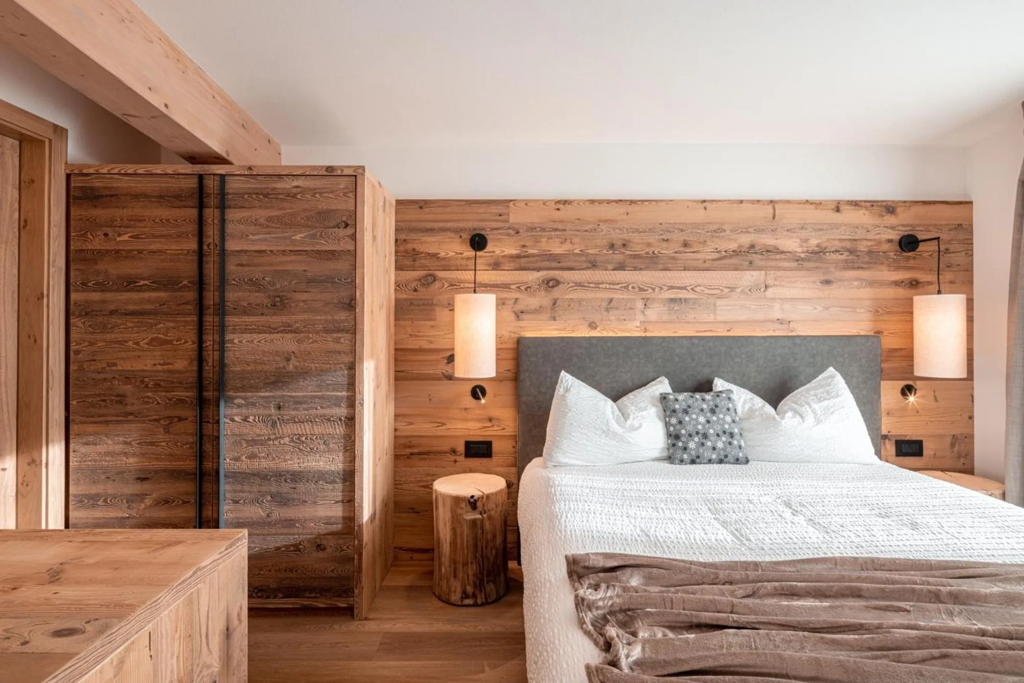 Bed in Albergo Vezzana