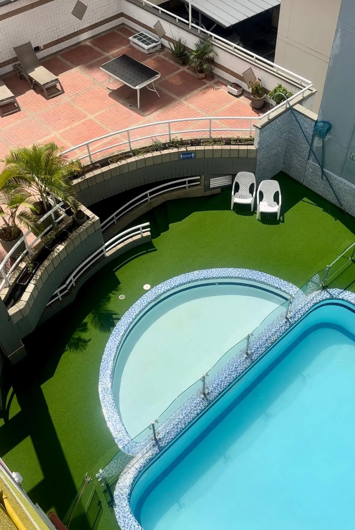 Swimming pool in Hotel Guane